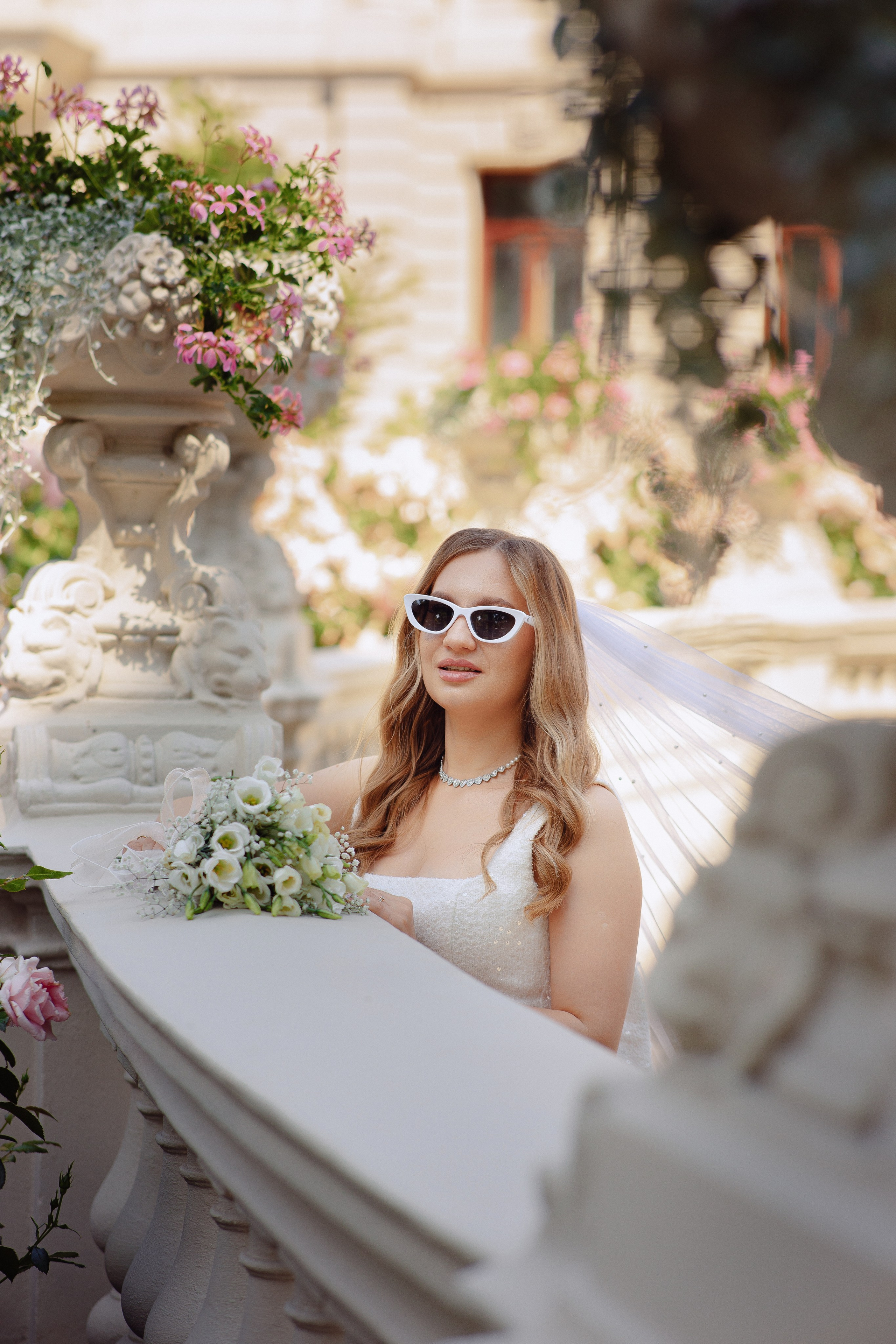 Ślubna sesja zdjęciowa w Pałacu Poznańskiego-Muzeum Miasta Łodzi. Свадебный фотограф Варшава Лодзь Польша Елена Юцова