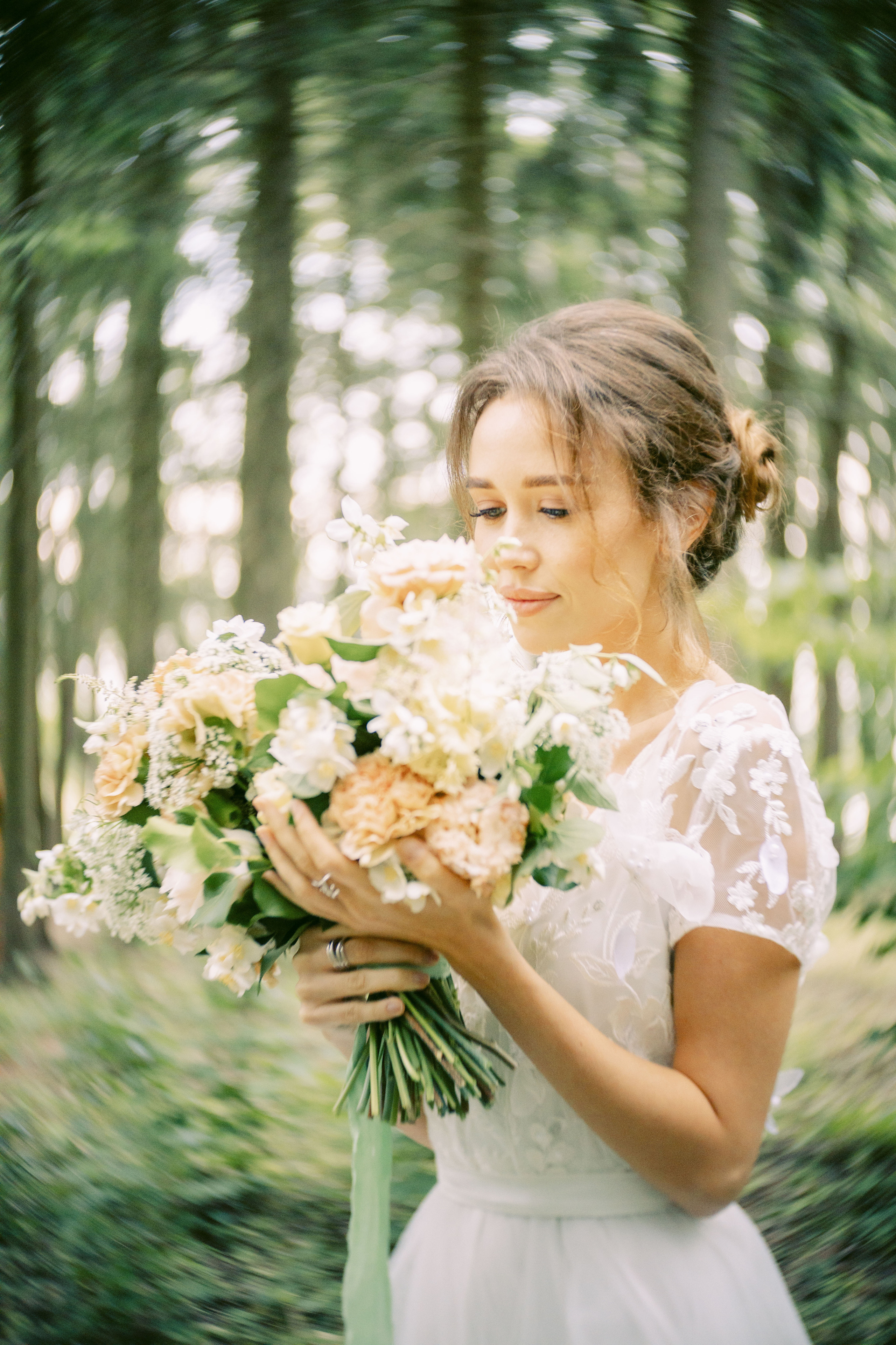 Свадьба в лесу. Репортажный и студийный фотограф в Москве — Софи