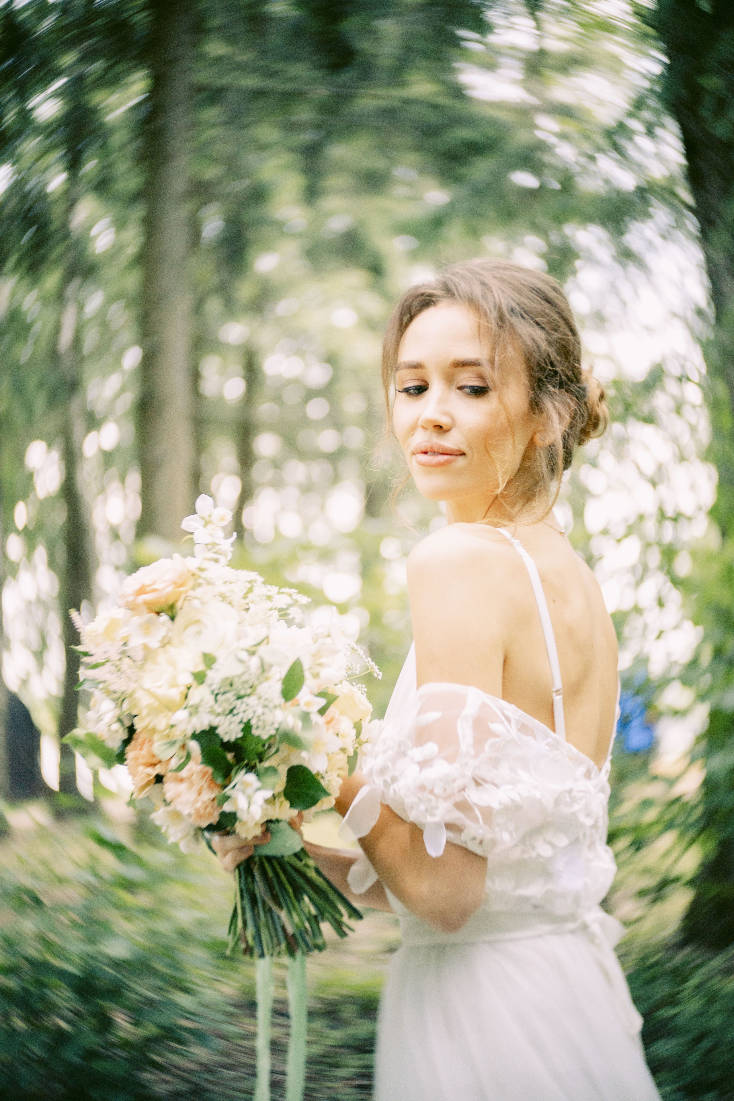 Свадьба в лесу. Репортажный и студийный фотограф в Москве — Софи