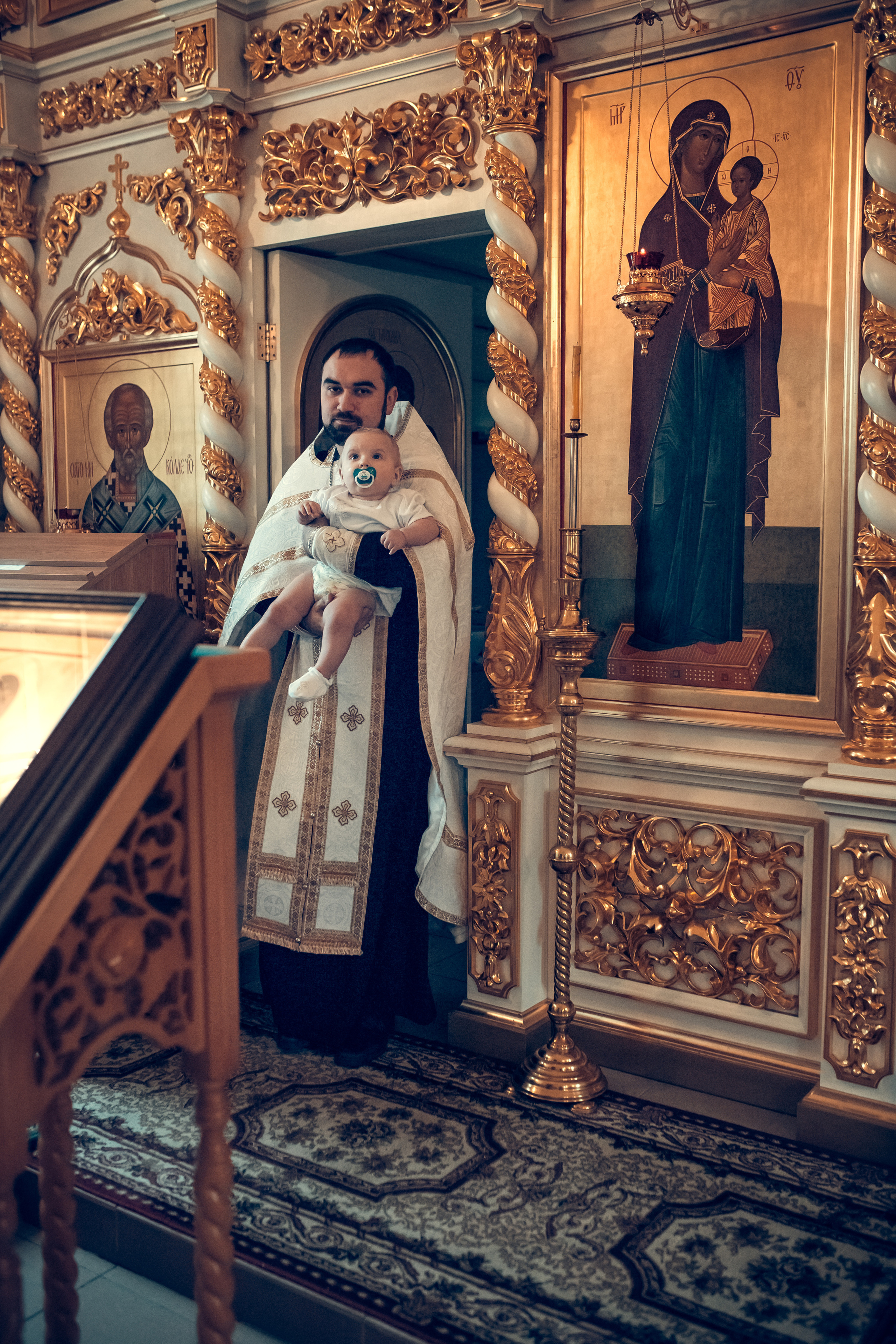 Крещение Артема и Тимофея в храме в честь Тихвинской иконы Божий матери. Екатерина Крапивина фотограф церковных Таинств в Нижний Новгороде