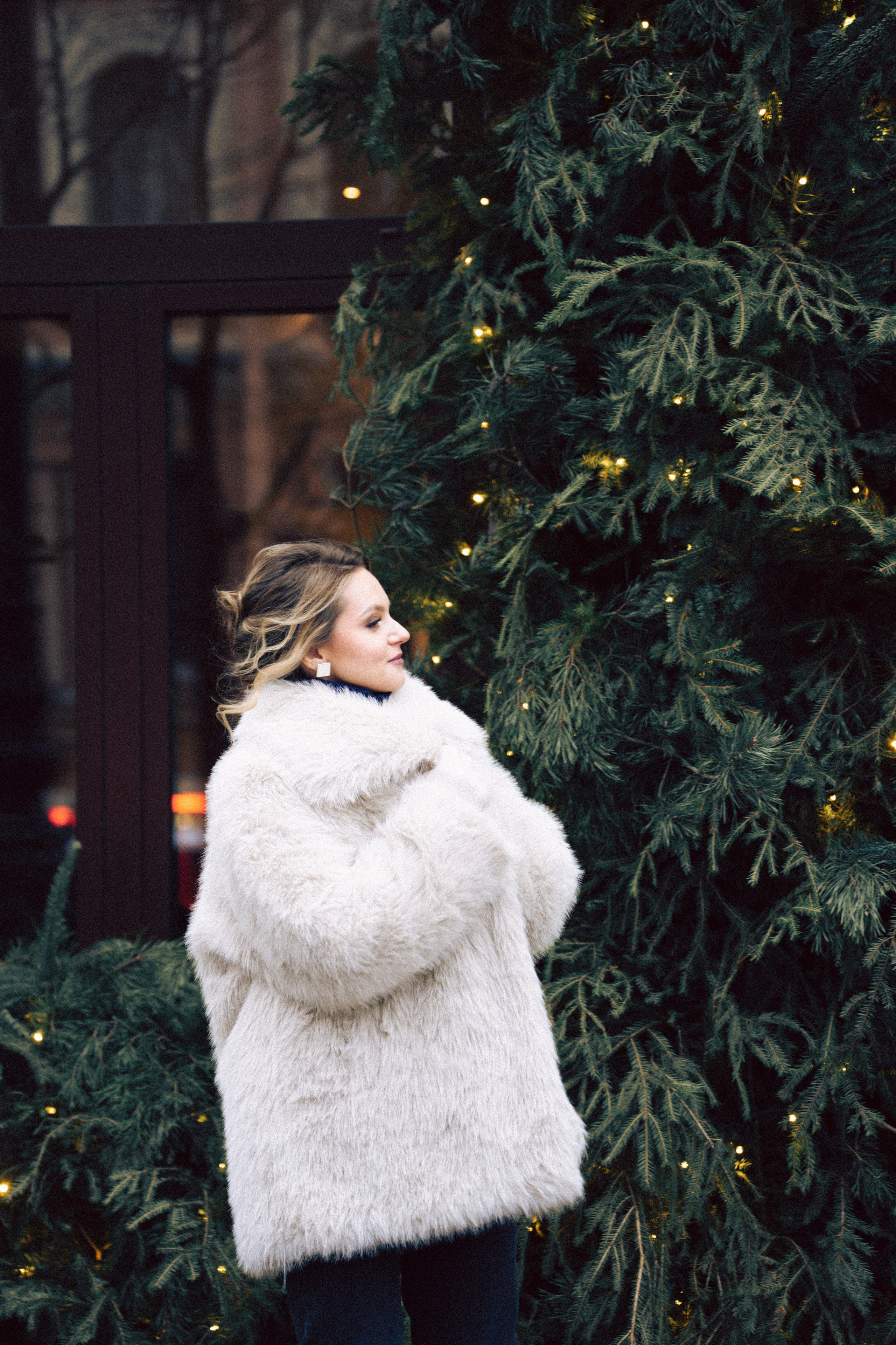 НОВОГОДНЯЯ ФОТОСЕСИИЯ В СТУДИИ ДЛЯ ДЕВУШКИ И ПРОГУЛКА ПО ЧЕРНЫШЕВСКОЙ. Профессиональный фотограф, Санкт-Петербург — Виктория Богомолова