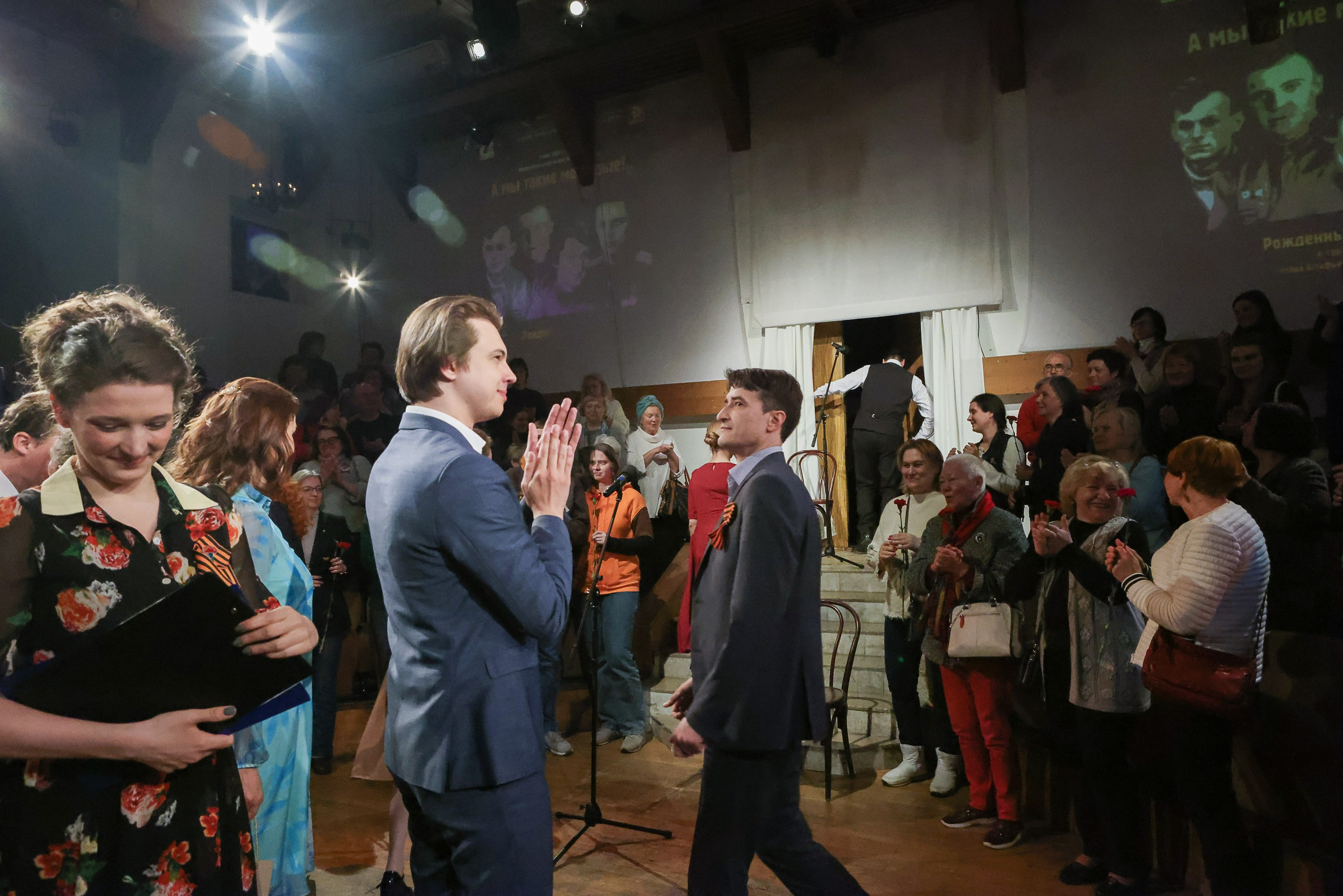 Рожденные в мае. Театр СФЕРА. Репортажный, архитектурный, театральный и файн-арт фотограф Лена Мельникова в Москве