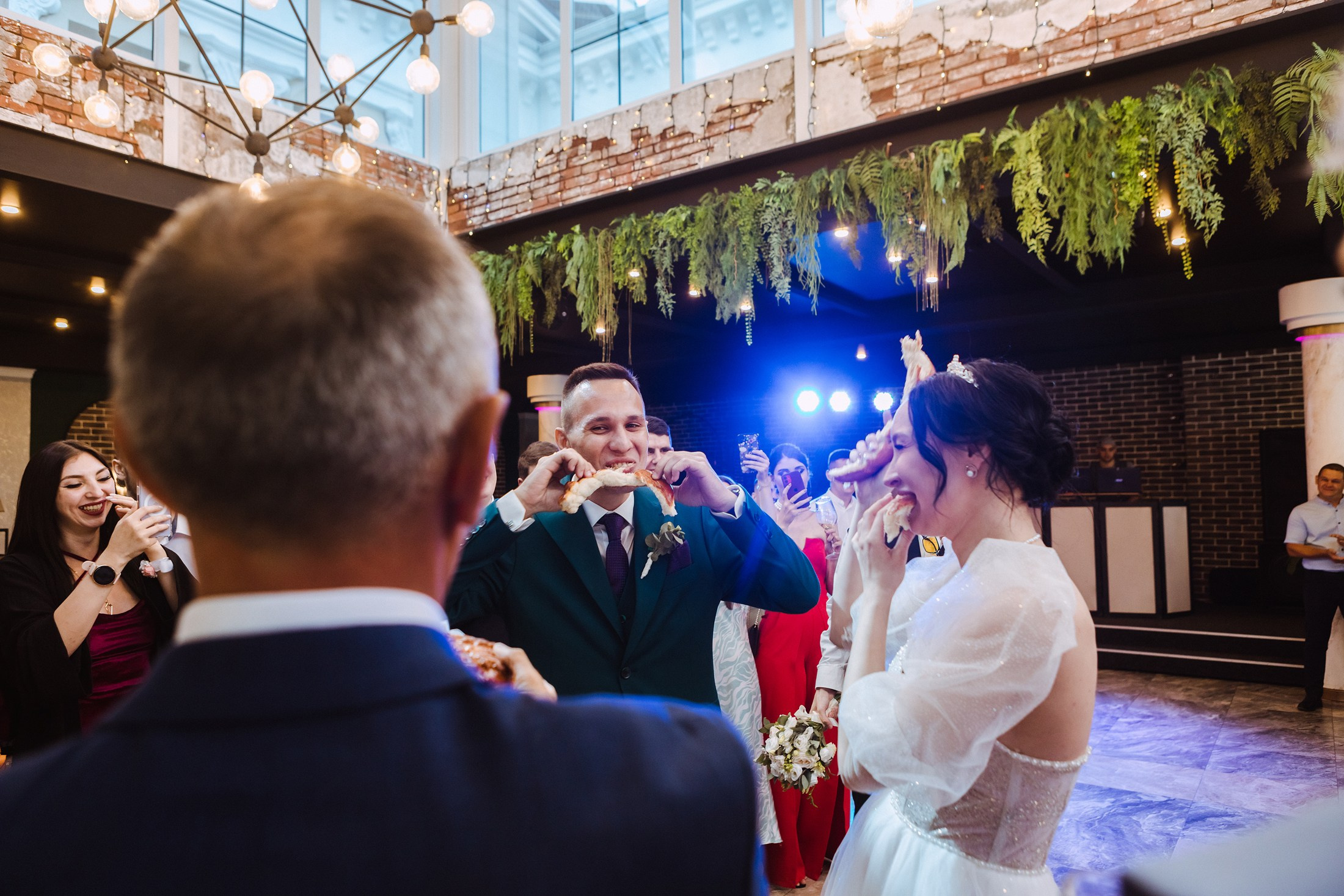 Александр и Ольга. Фотографы в городе Волгограде — Людмила Агеева и Алексей Околелов