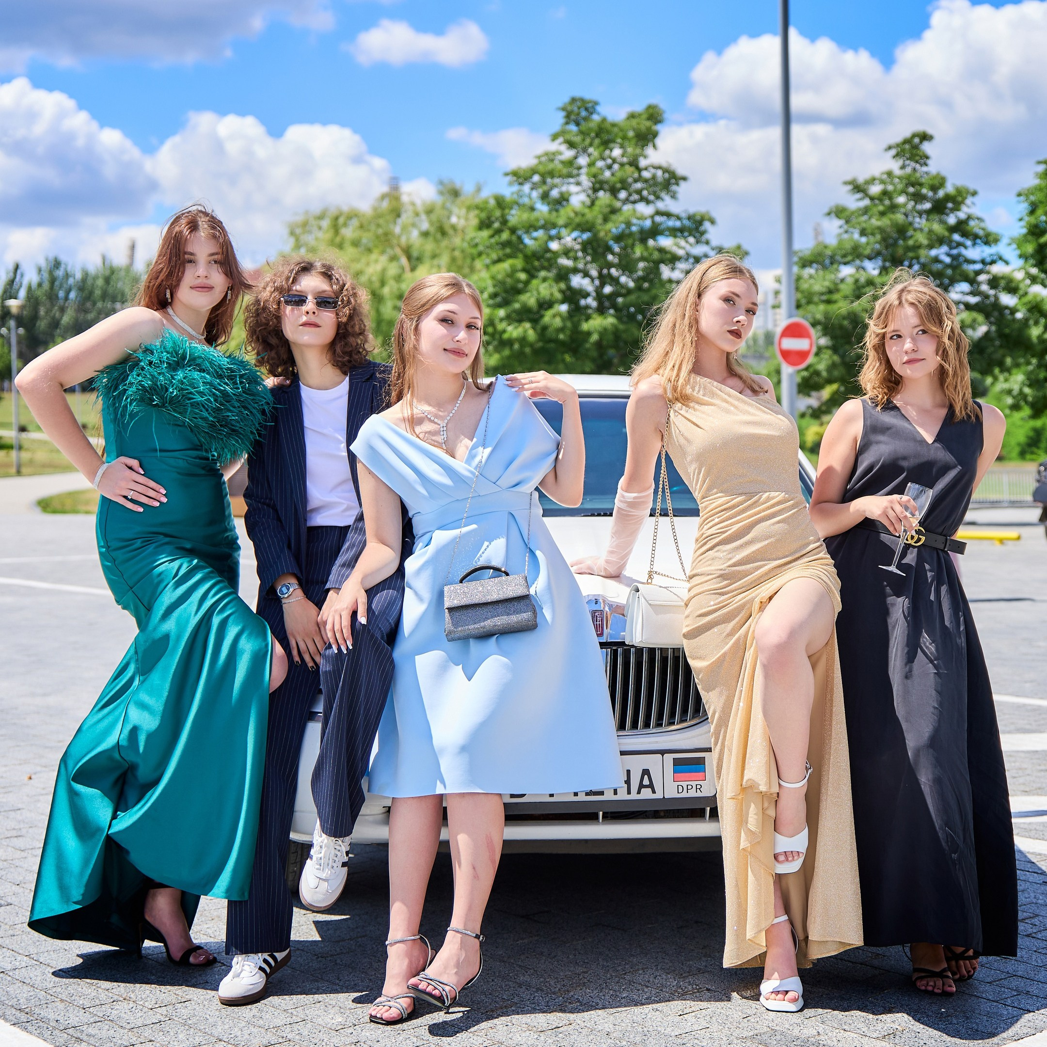 ШКОЛЬНИКИ. ВЫПУСКНОЙ. ДОНБАСС-АРЕНА. Фотограф Татаринов Андрей (Донецк / Макеевка)