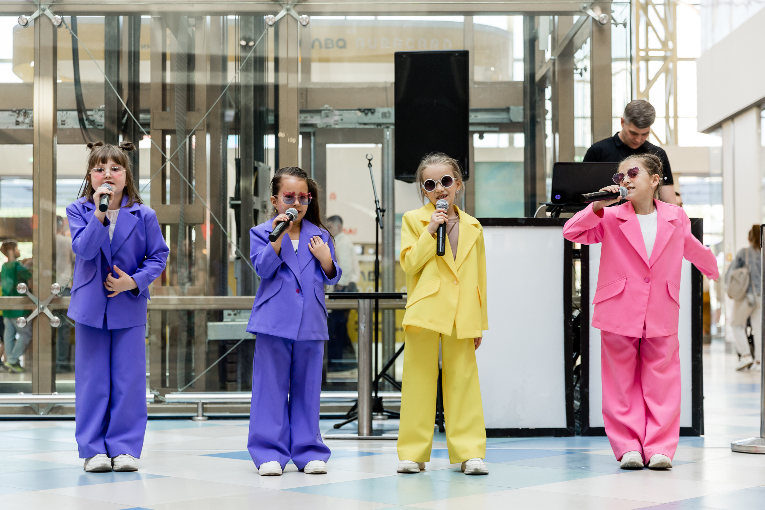 День защиты детей. Аура. Фотограф Александр Шалагин