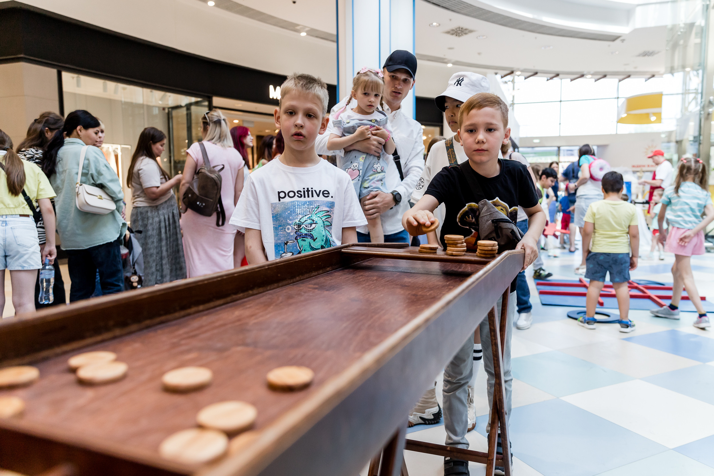 День защиты детей. Аура. Фотограф Александр Шалагин