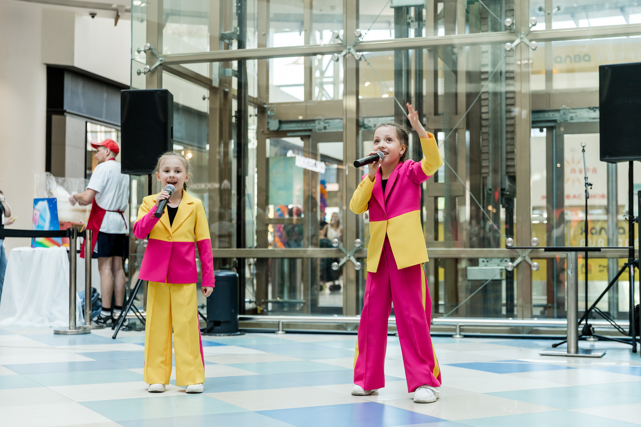 День защиты детей. Аура. Фотограф Александр Шалагин