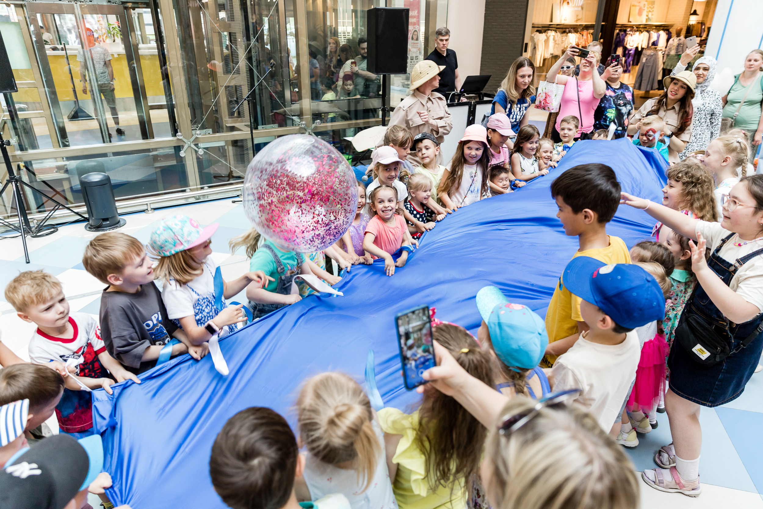 День защиты детей. Аура. Фотограф Александр Шалагин