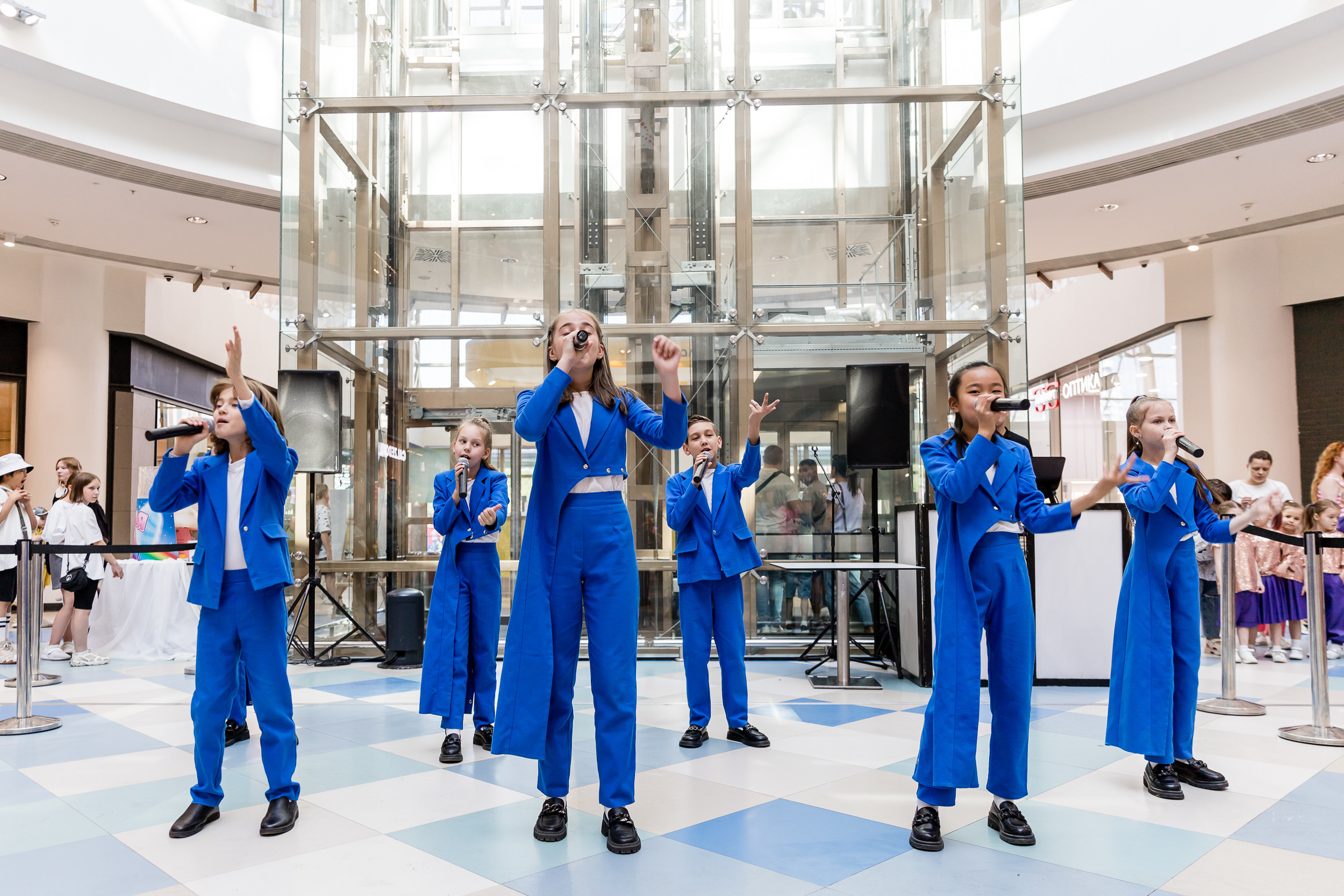 День защиты детей. Аура. Фотограф Александр Шалагин