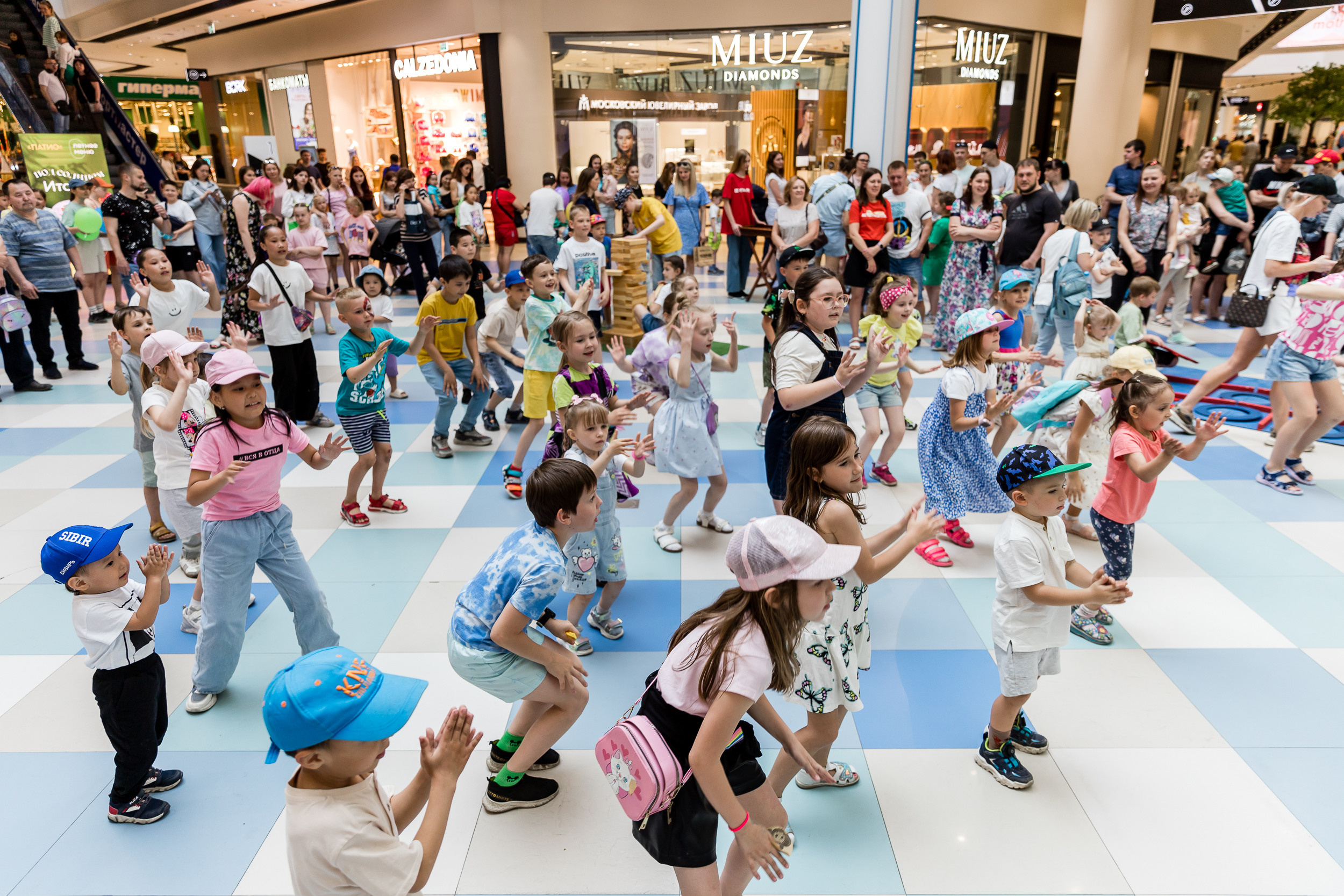 День защиты детей. Аура. Фотограф Александр Шалагин