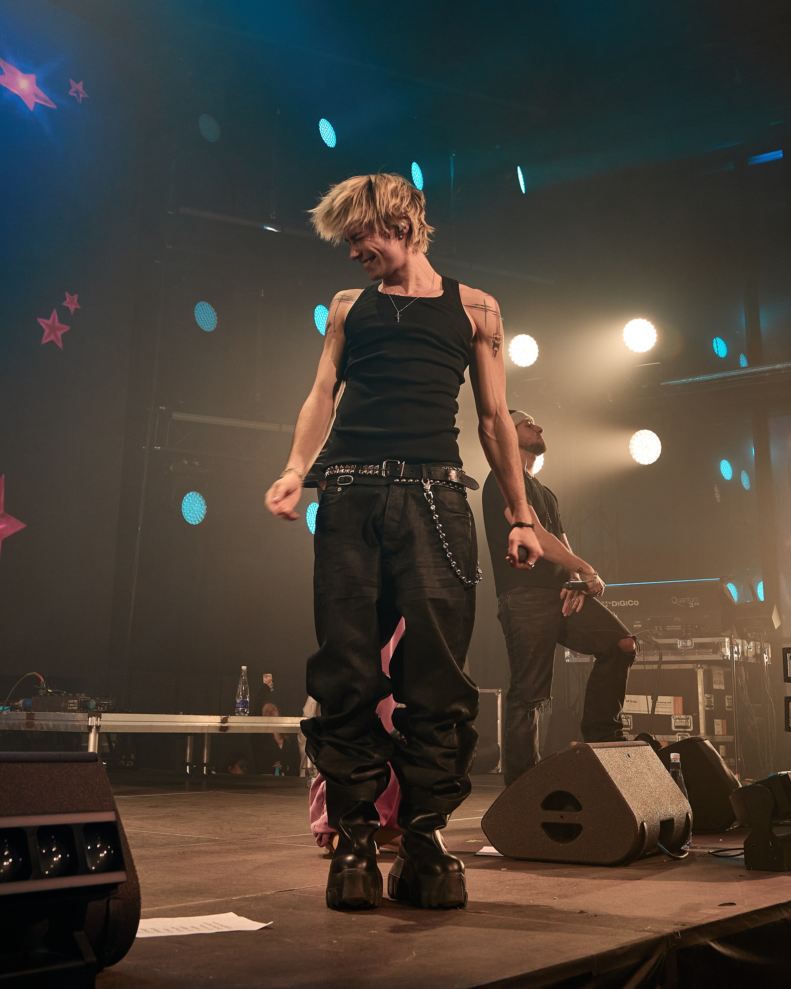 Nkeei, Unique, Artem Shilovets. Святослав Лебедев | Рекламный фотограф — Коммерческая съемка, Арт-дирекшн, AI-интеграция