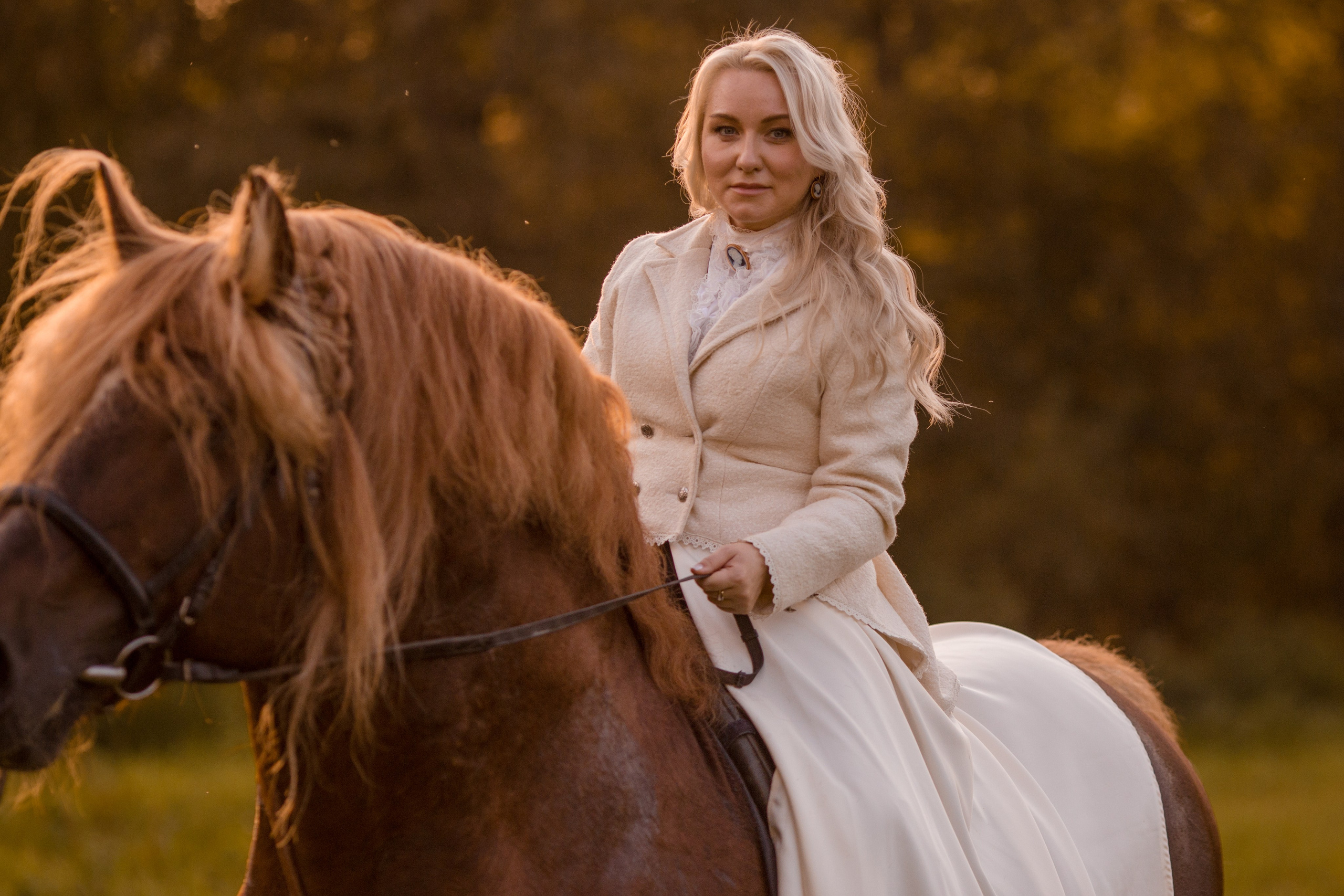 Осенняя фотосессия в костюме амазонка