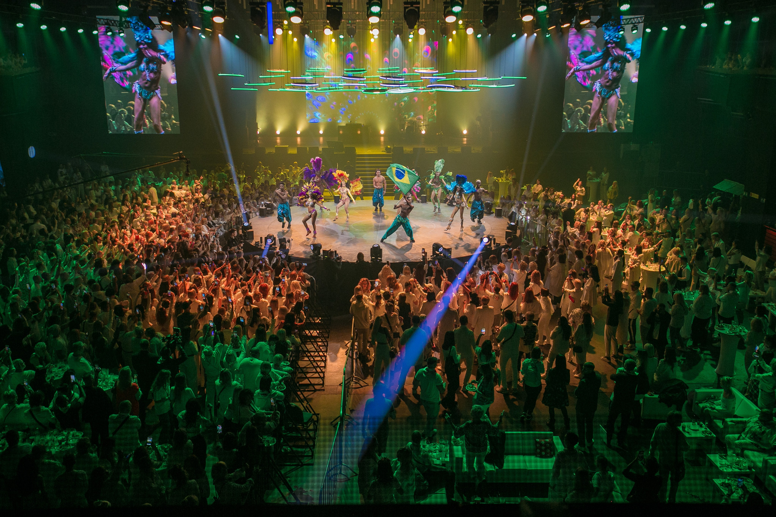 Фотосъемка корпоратива «Ночь парикмахера 2022» для компании CD. Репортажный фотограф Борис Геер