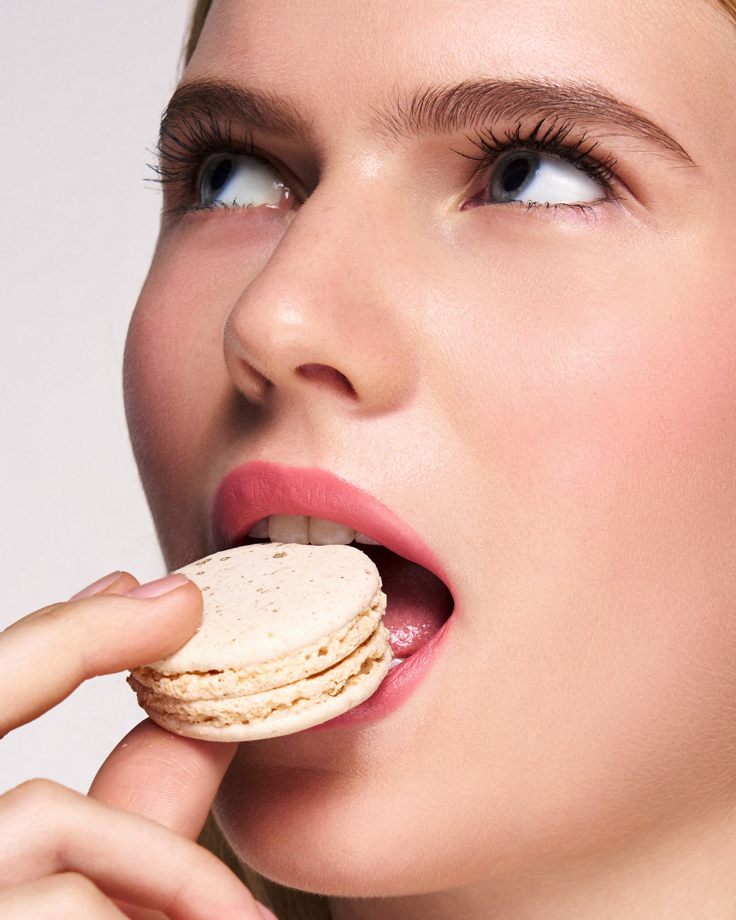 BEAUTY. Maria Levitskaya Commercial Retoucher