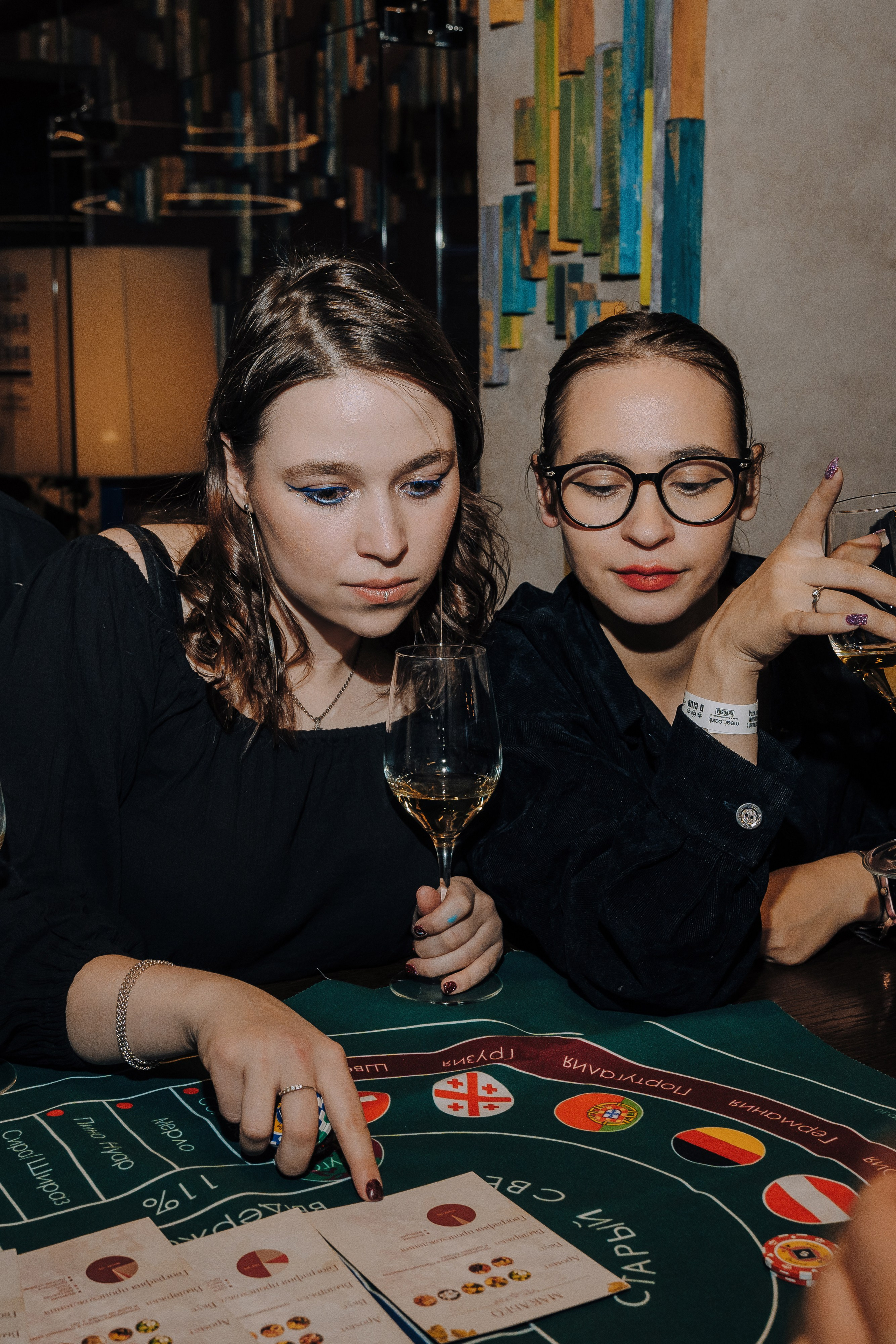 20 ЛЕТ МЕГАПОЛИС ЧЕЛЯБИНСК ХЕДЛАЙНЕР ЕЛКА. Репортажный фотограф Зуев Роман г. Челябинск