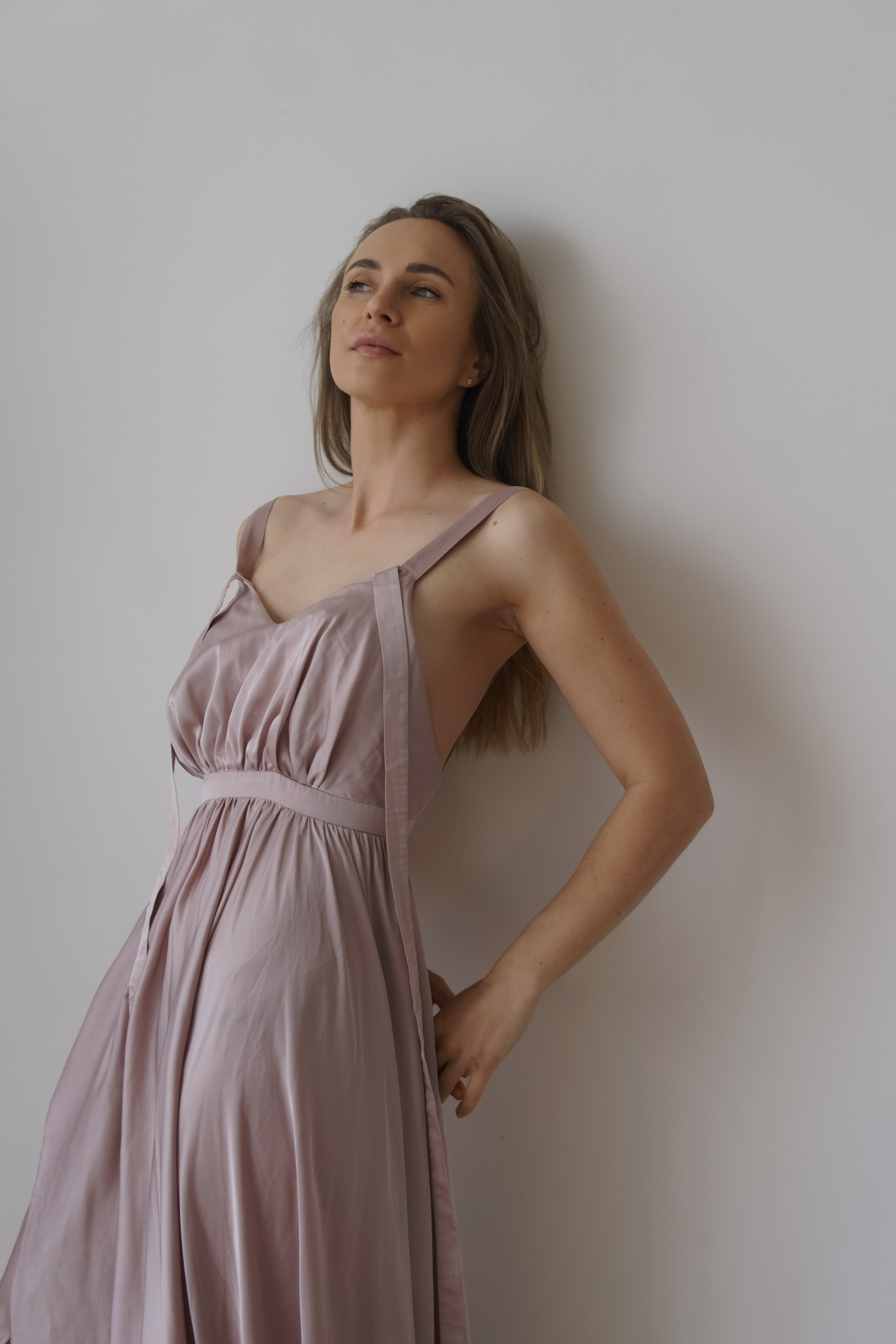 Аня, съемка с цветами. Фотограф в Минске Света Григорьева