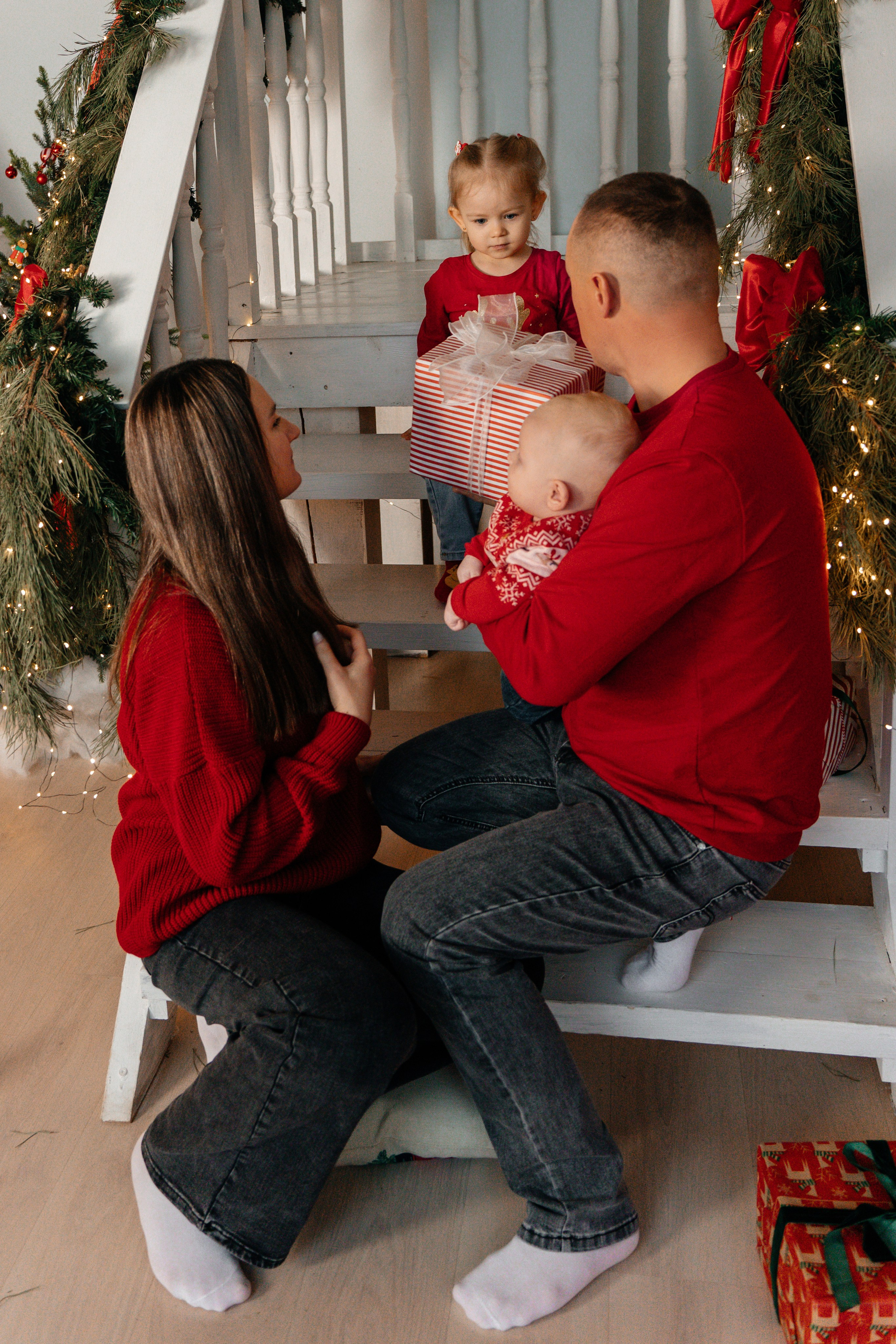 Семейная новогодняя история. Ваш семейный фотограф в Минске — Вика Трегубова