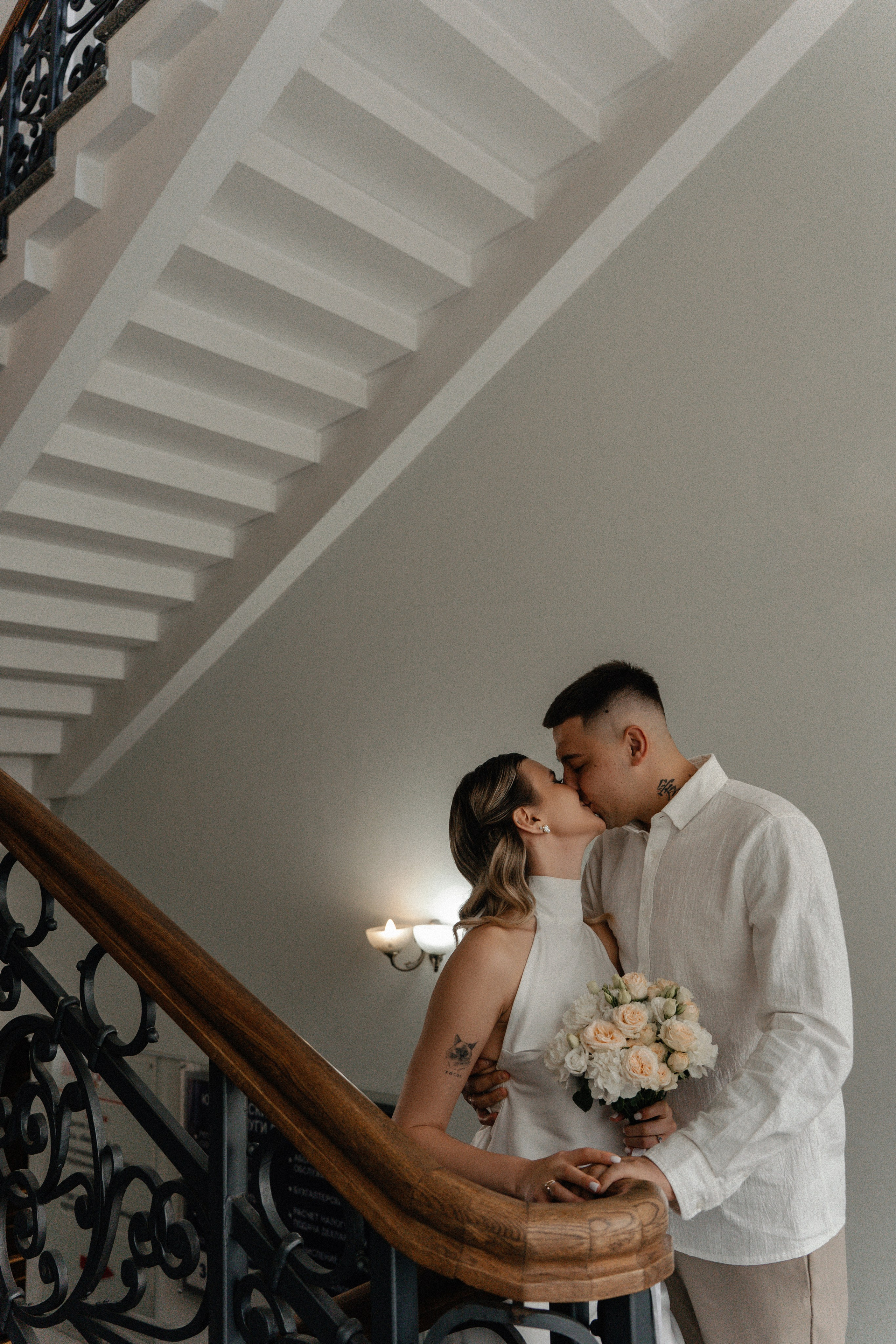 Любовь в одном знаменитом подъезде Минска. Ваш семейный фотограф в Минске — Вика Трегубова