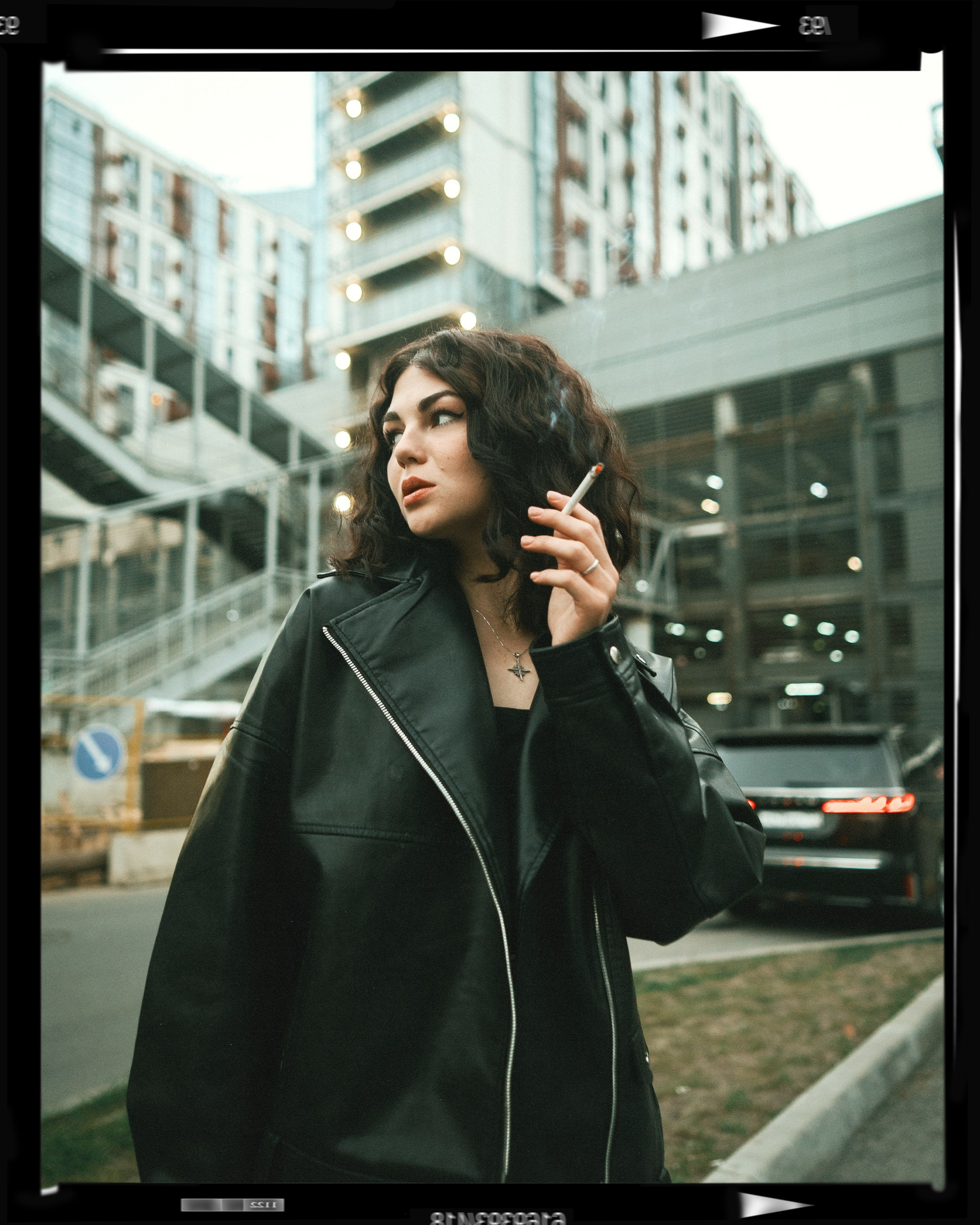 Влада стрит