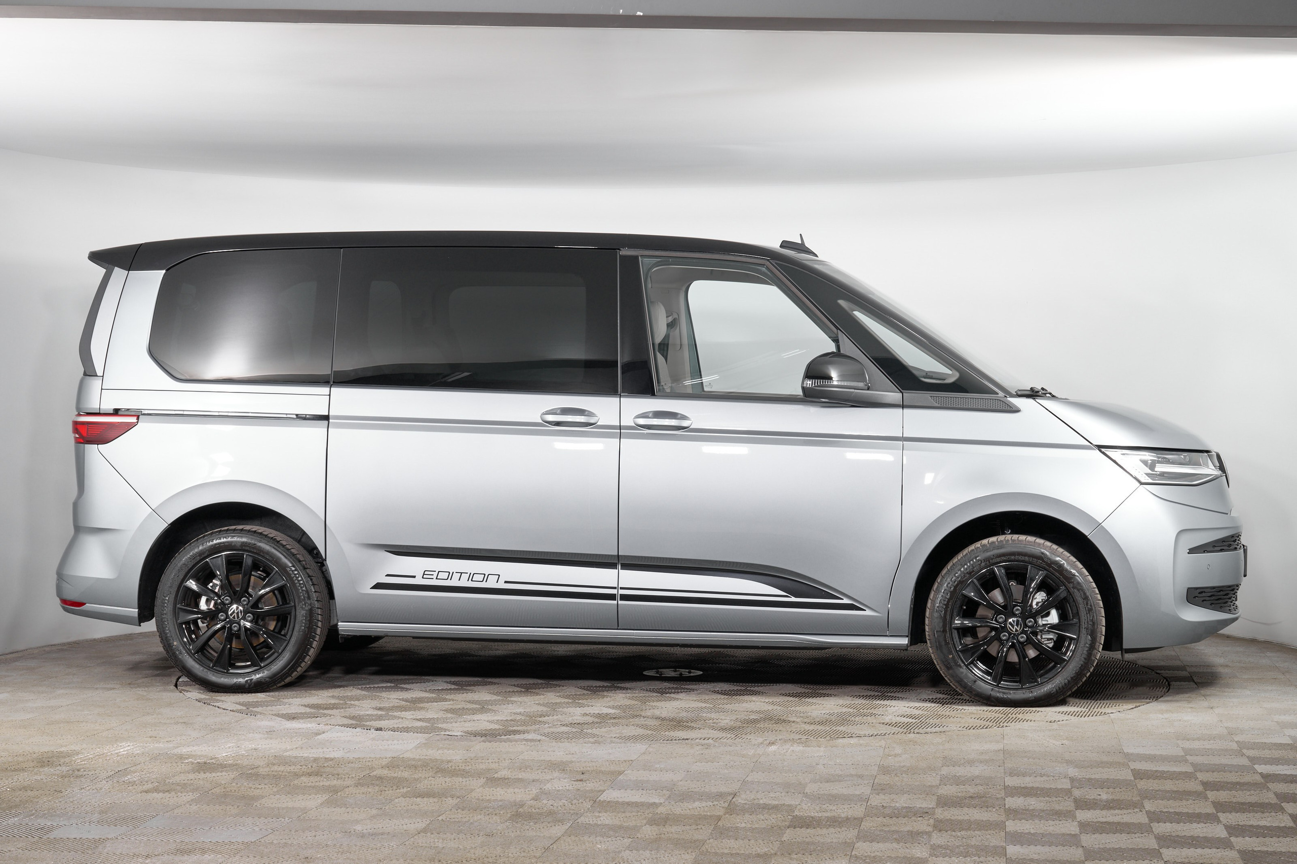 Multivan. Фотограф Николай Прокофьев модельные тесты в Москве