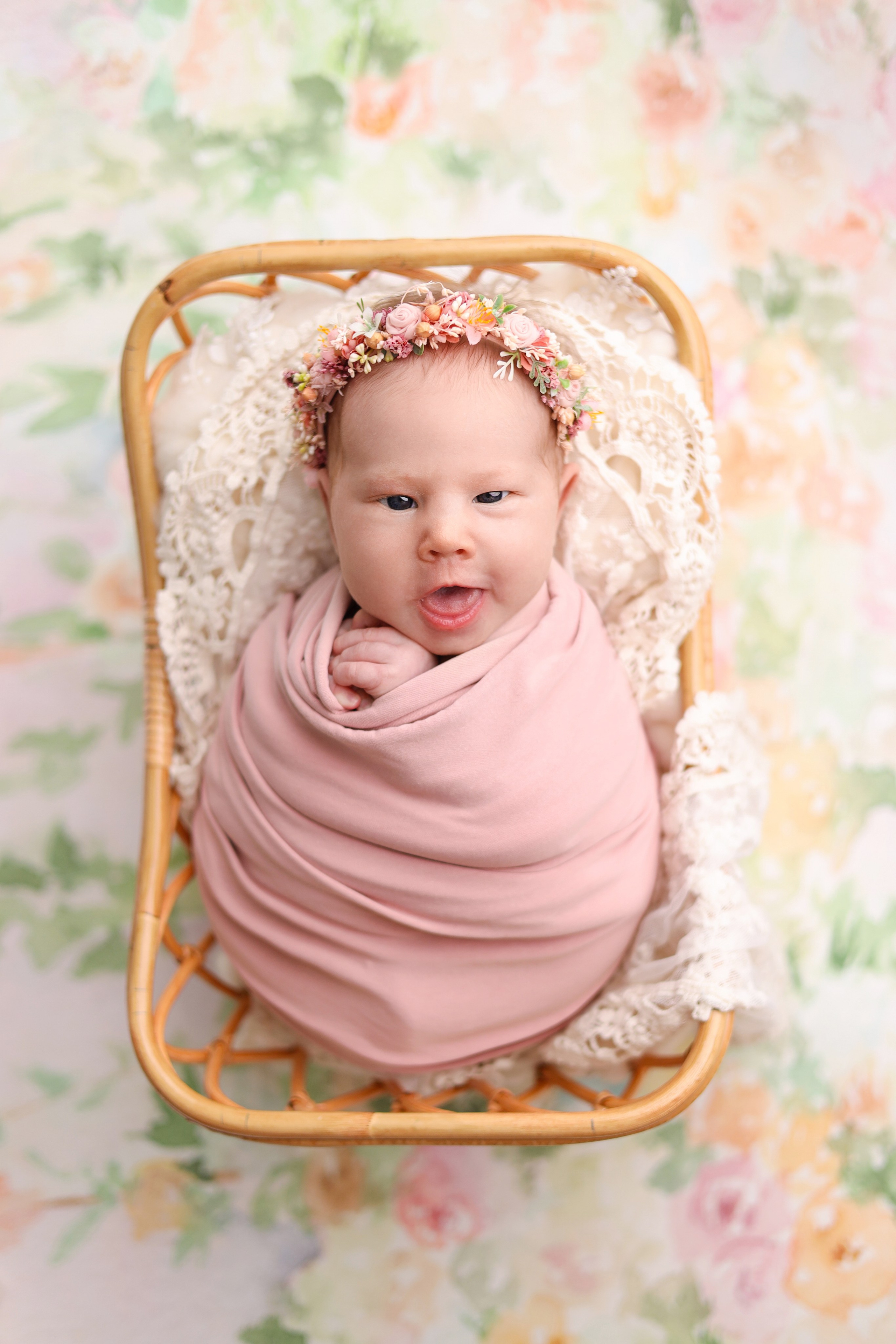 Ньюборн съемка Алисы, оптимальный пакет co стилем natural. Фотограф новорожденных Москва. Ньюборн фотограф Москва