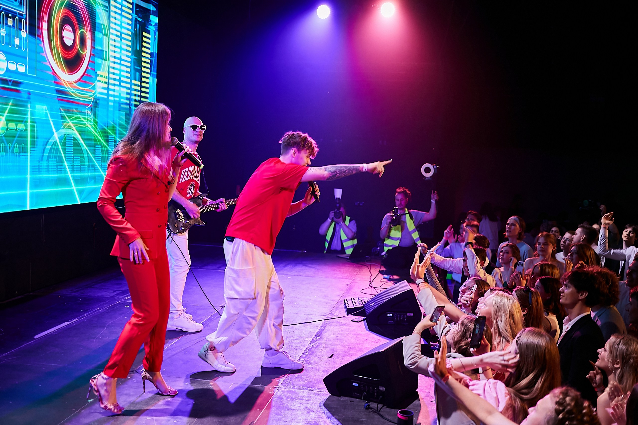 Выпускной 2024 концертный зал Академия ВТБ. Фотограф и Видеограф в Москве. Олег Корушев