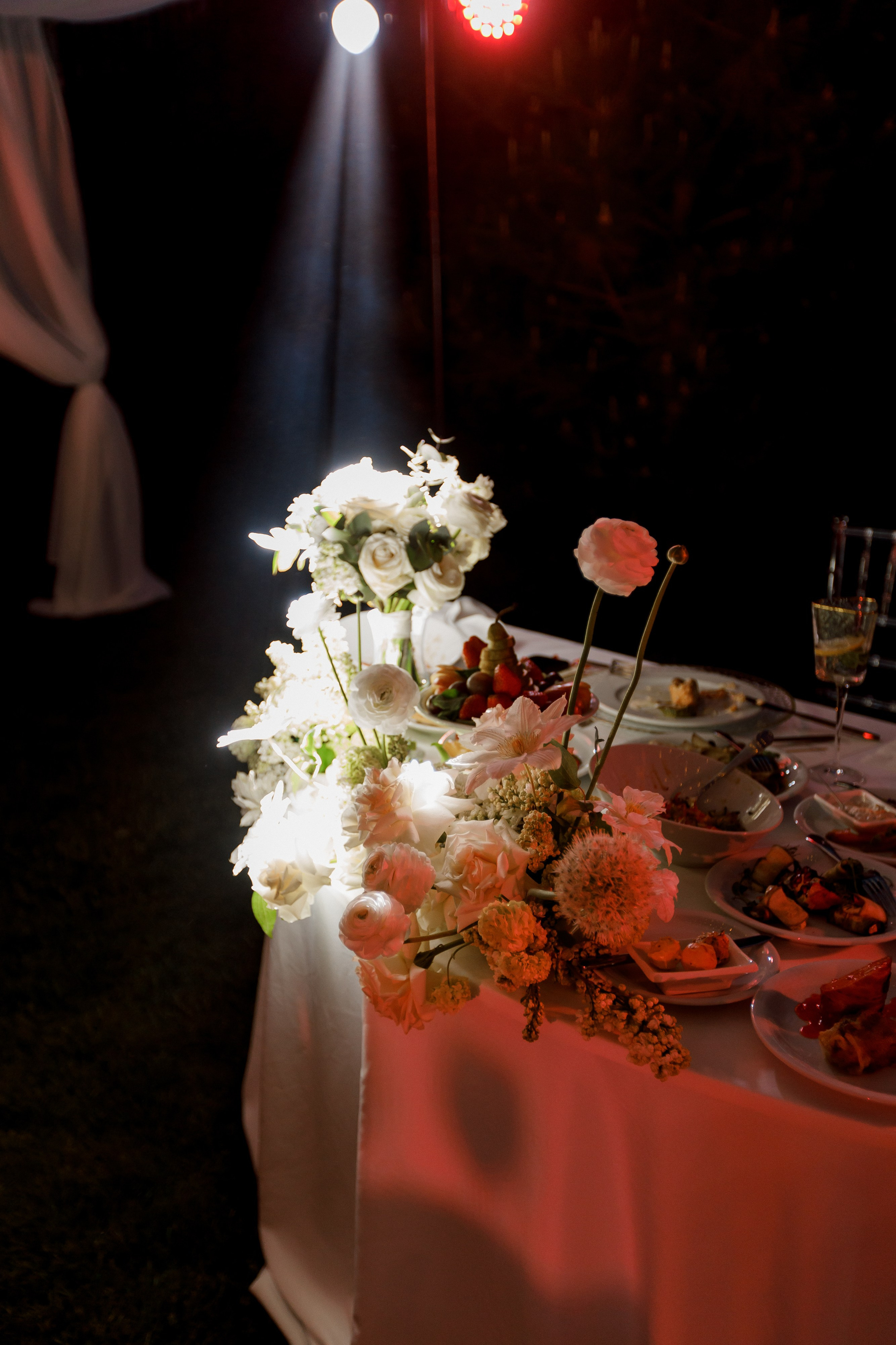 Денис и Алина. Белый замок. Фотограф Анна Лейман. Севастополь