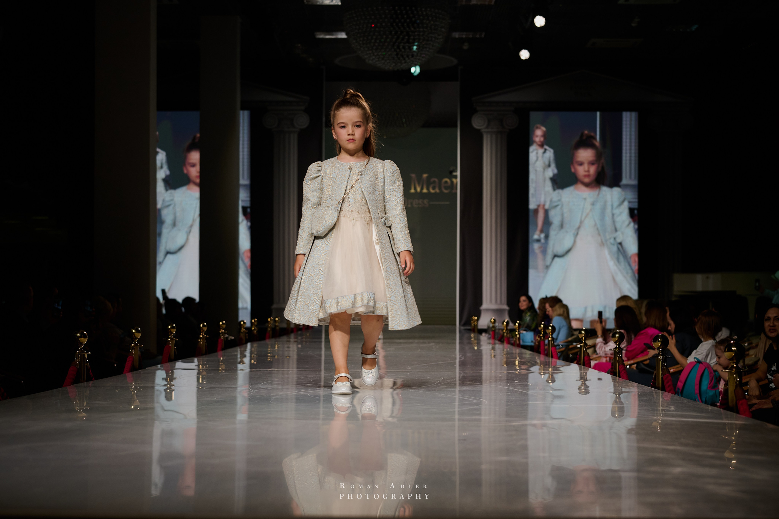 ESTET FASHION WEEK ВЕСНА — 2025. Фотограф Роман Адлер