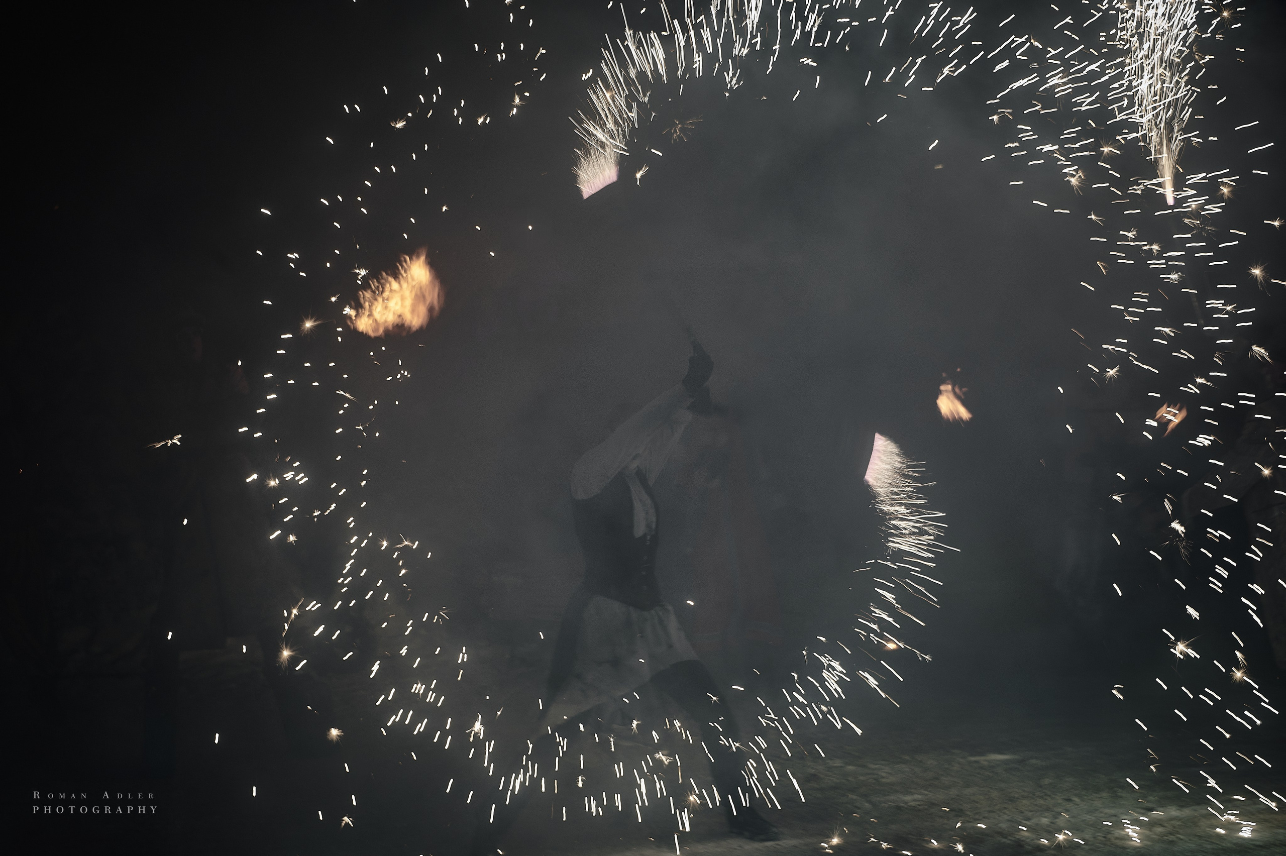 Новогодняя сказка от Ночных волков. Фотограф Роман Адлер