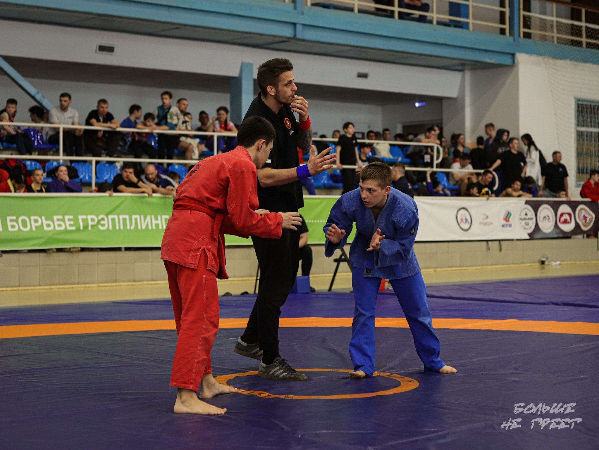 ПЕРВЕНСТВО УРФО ПО СПОРТИВНОЙ БОРЬБЕ ГРЭППЛИНГ И ГРЭППЛИНГ-ГИ. Больше не греет