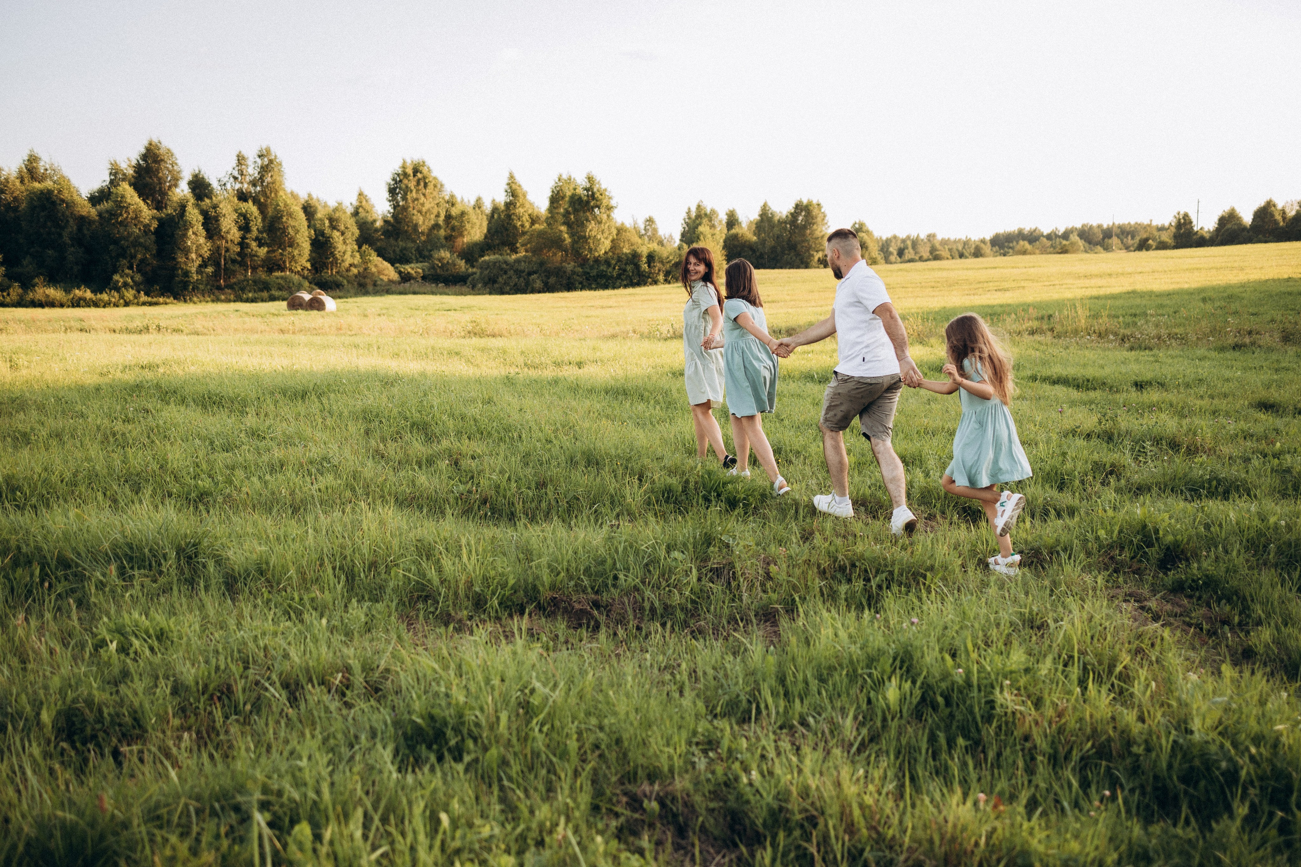 Алиса, Ульяна, Лена и Евгений. Фотограф Елена Рябцева