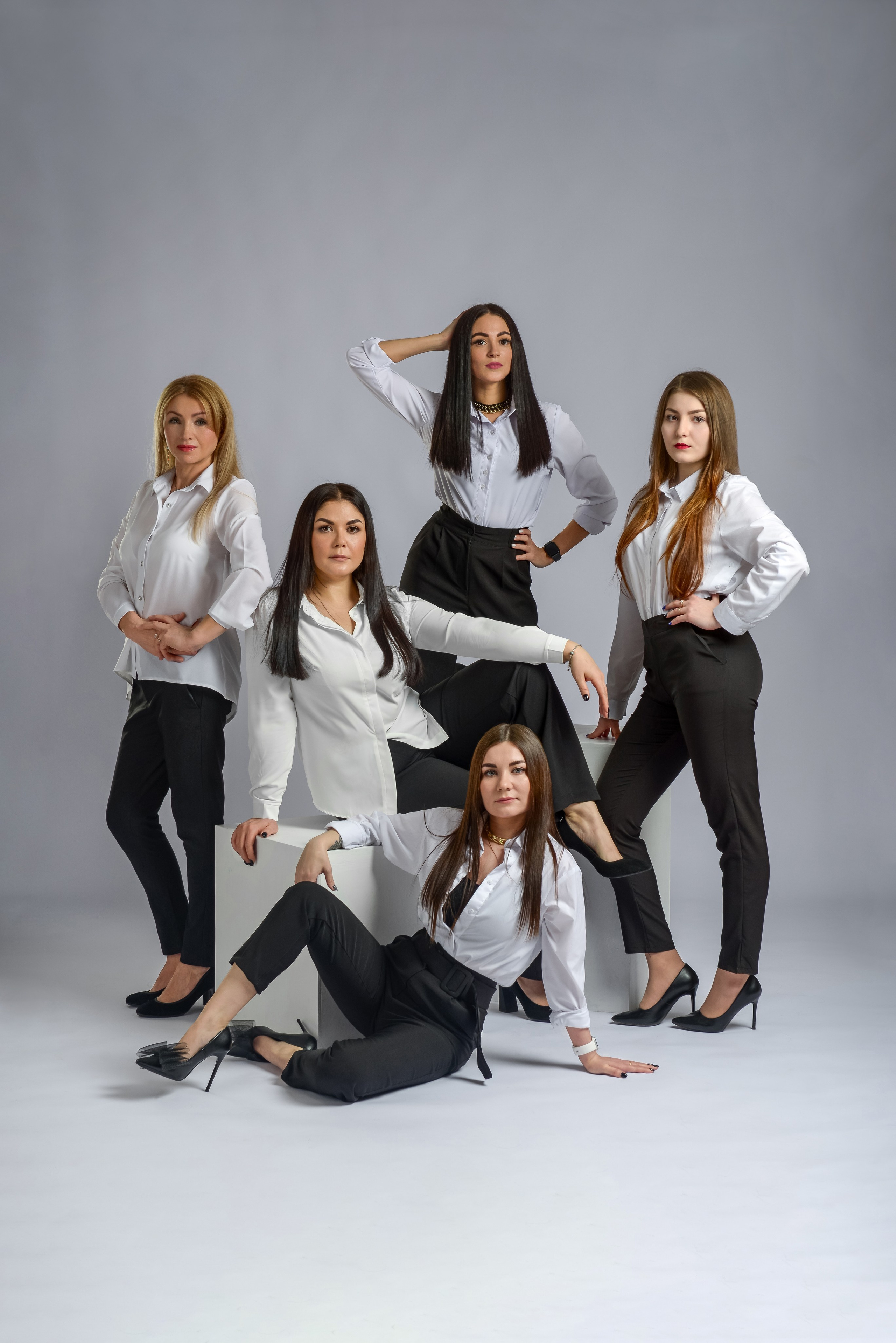 Студия красоты «Мата Хари». Татьяна Гойда портретный и семейный фотограф Ленск. Выпускные альбомы