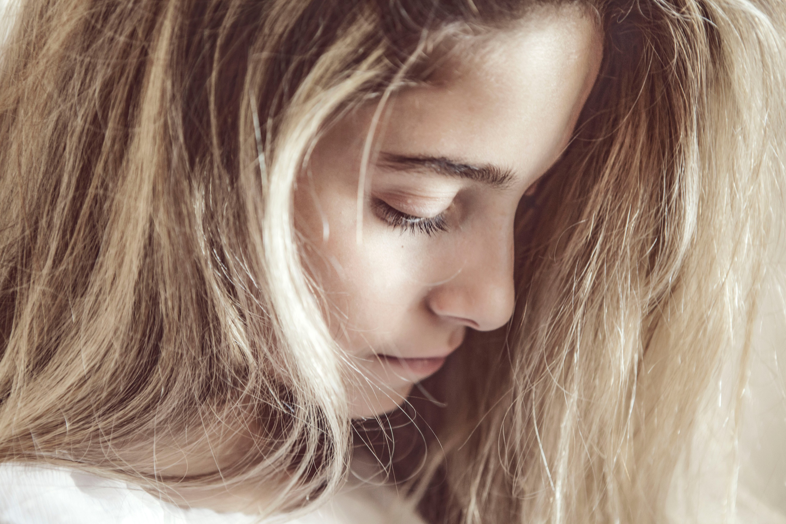 Серии: «сёстры». Мультижанровый фотограф Дарья Strebog