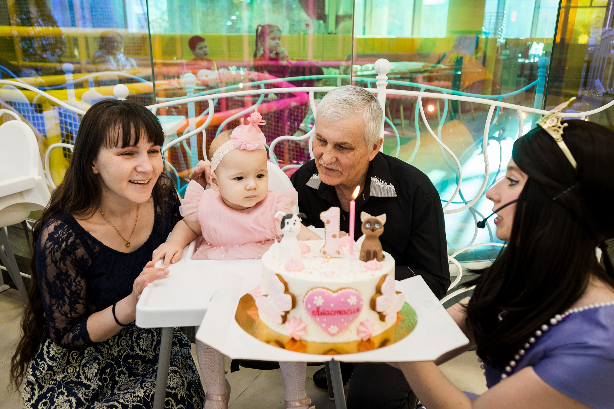 Насте 1 годик. Детский фотограф видеограф в Хабаровске Михаил Орлов