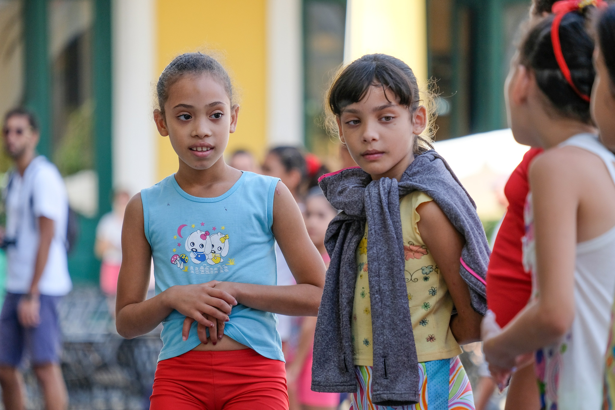 УЛИЦЫ. ПОБУДЬ ЗДЕСЬ И ЦЕЛЕЕ БУДЕТ ЭТОТ МИР