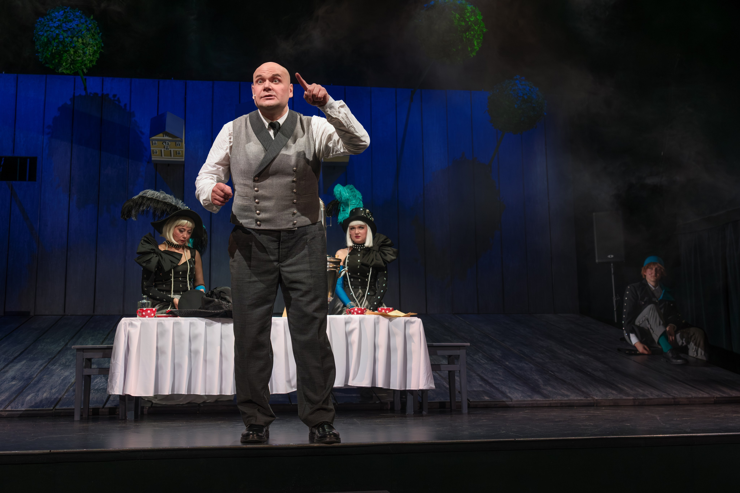 Театр Терезы Дуровой: Ревизор. Сайт фотографа Сергея Абрамова