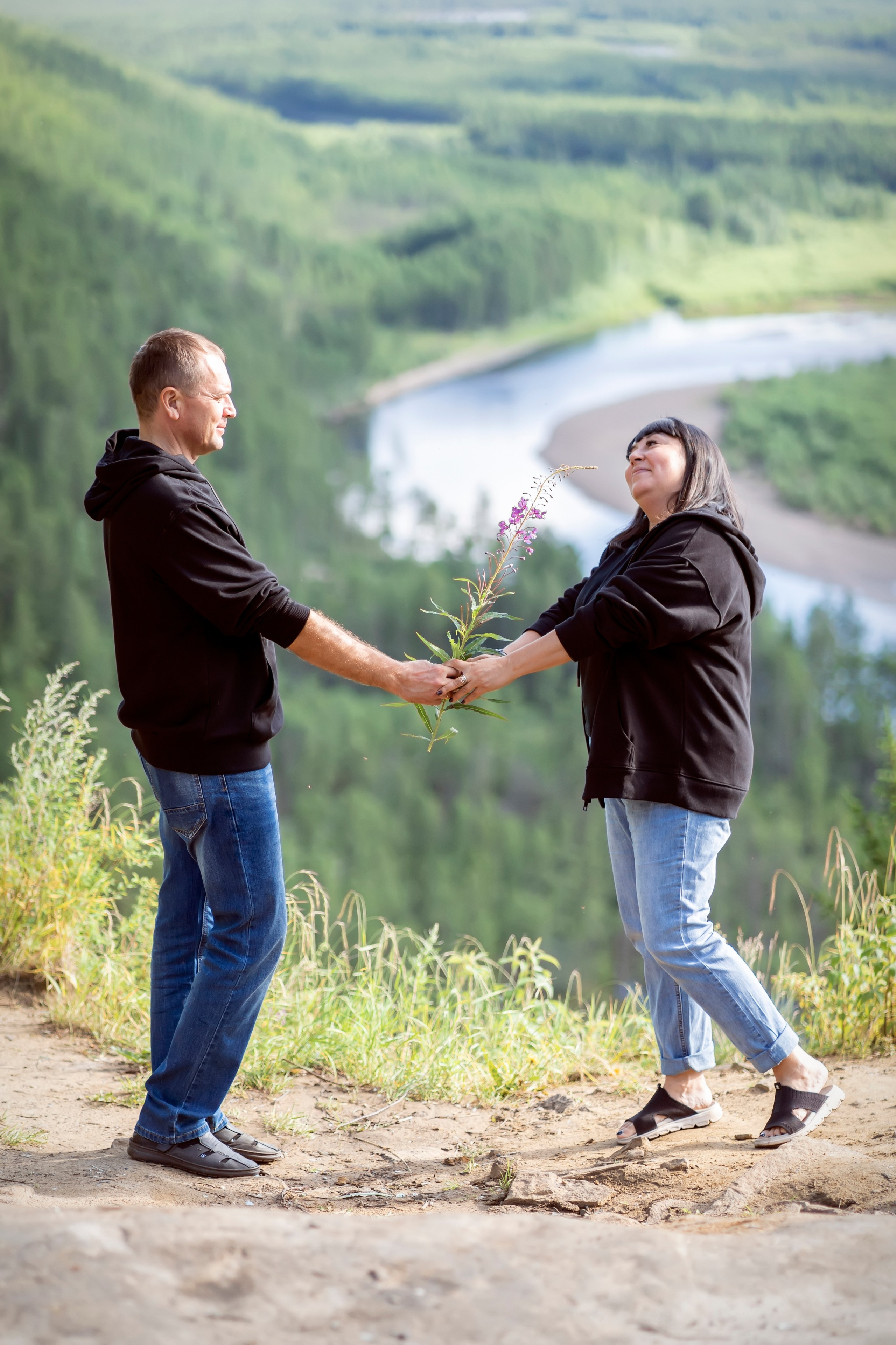 Летняя прогулка на АЯМовской скале. Семейный и детский фотограф в Хабаровске Анна Гриневич