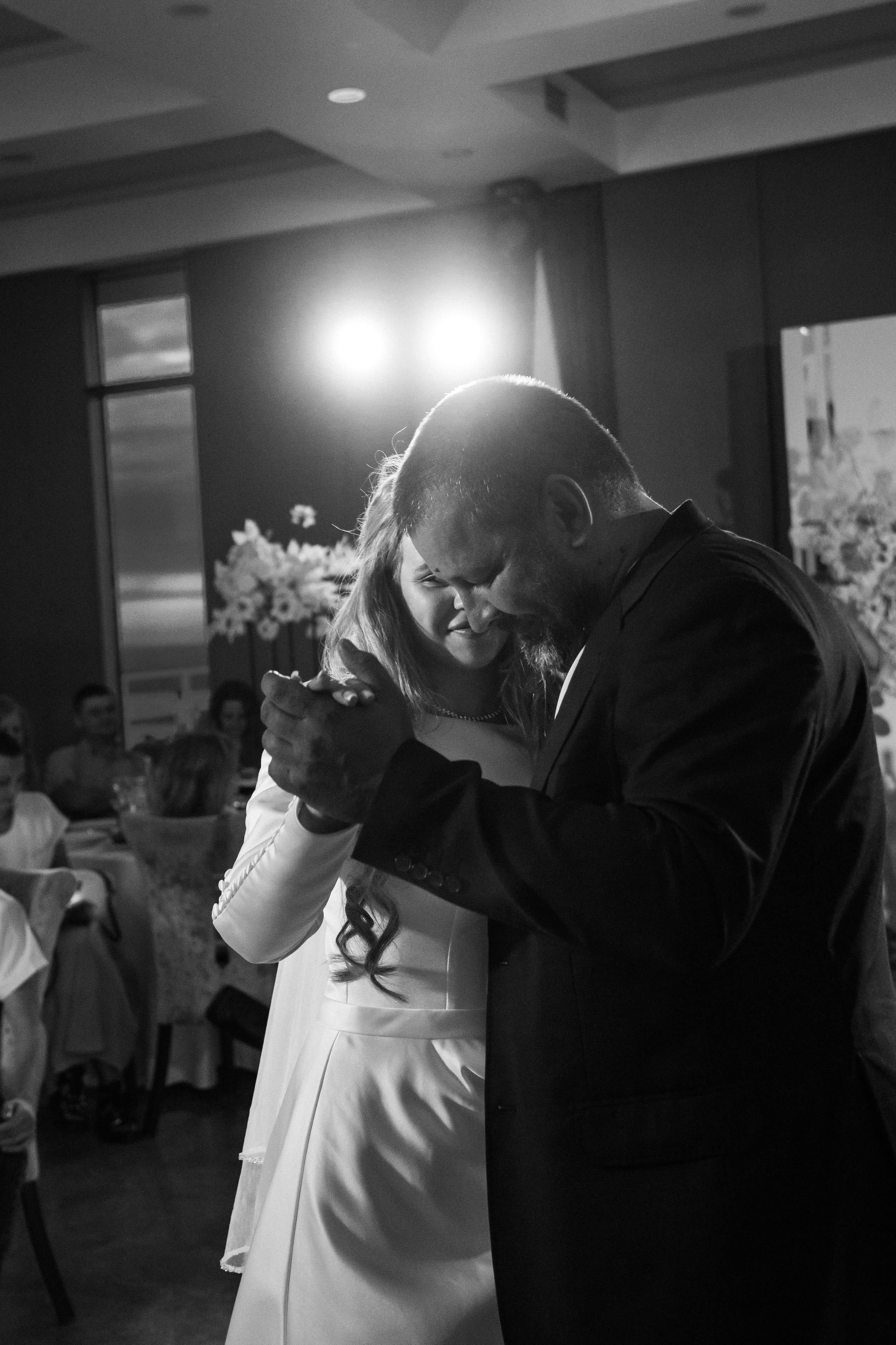 Танец невесты и отца на банкете