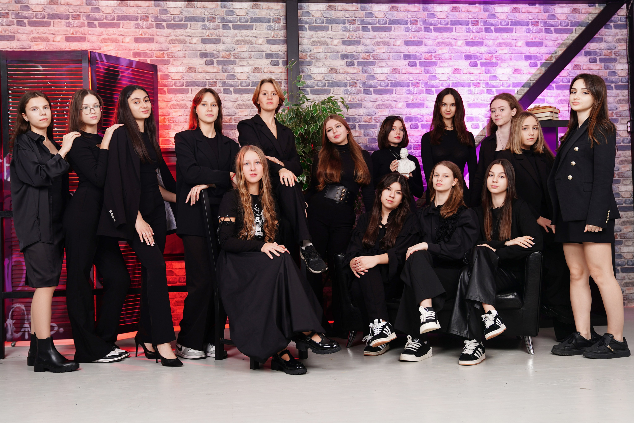 Мелкие группы / старшие классы. MEMENTO.Выпускные альбомы, школьные, юбилейные и другие книги. Ростов-на-Дону