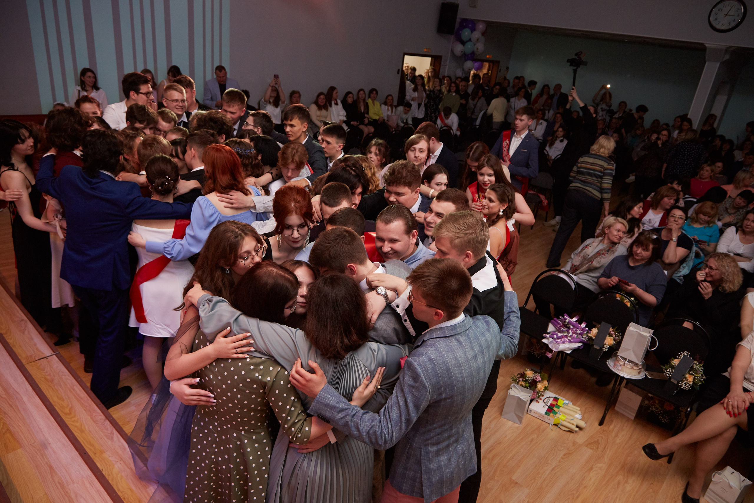 Последний звонок. Фотограф Савченко Люба. Москва