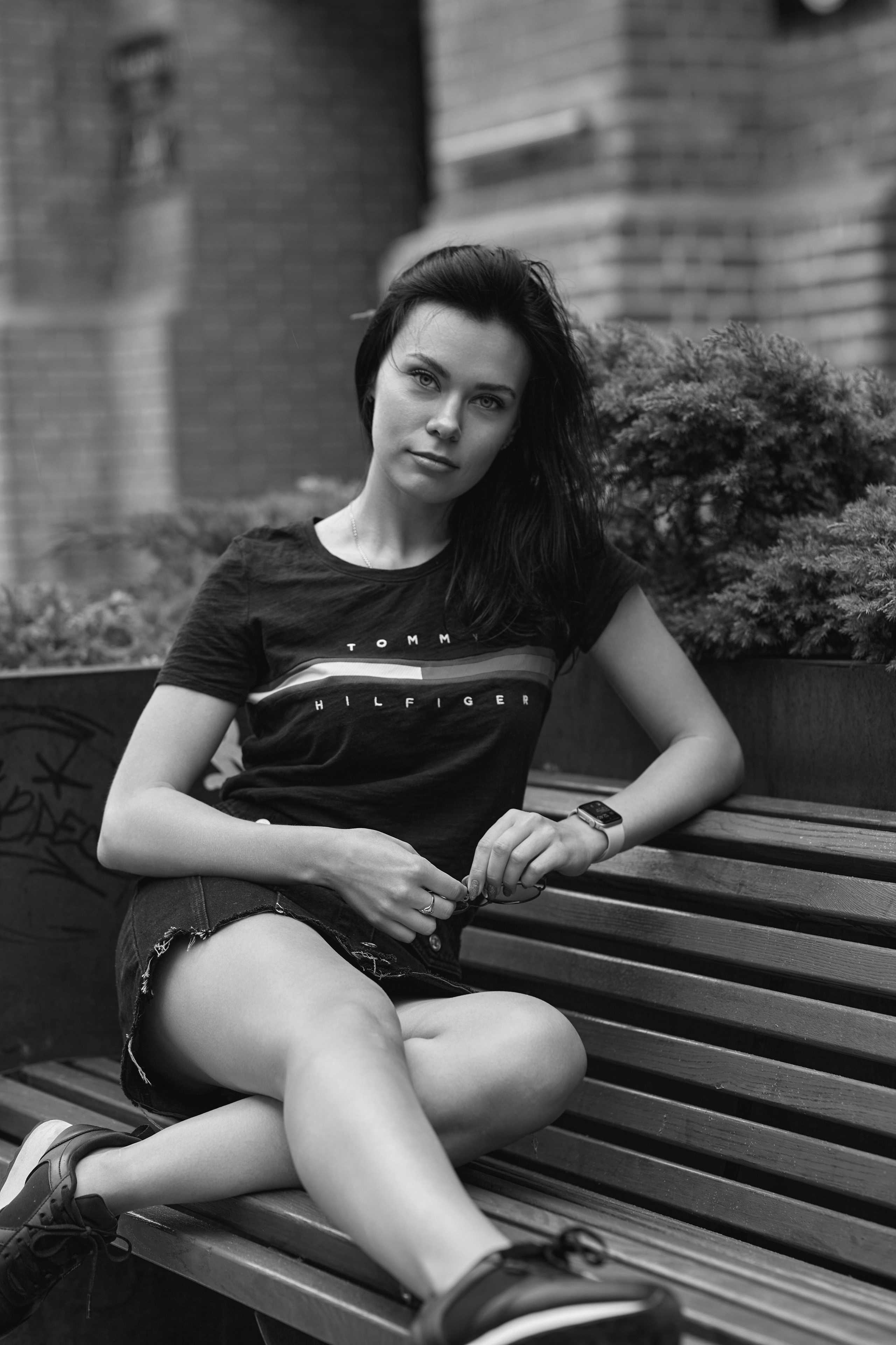 Уличная съемка в стиле стрит-фотографии - отличный способ подчеркнуть свою индивидуальность и неповторимость.