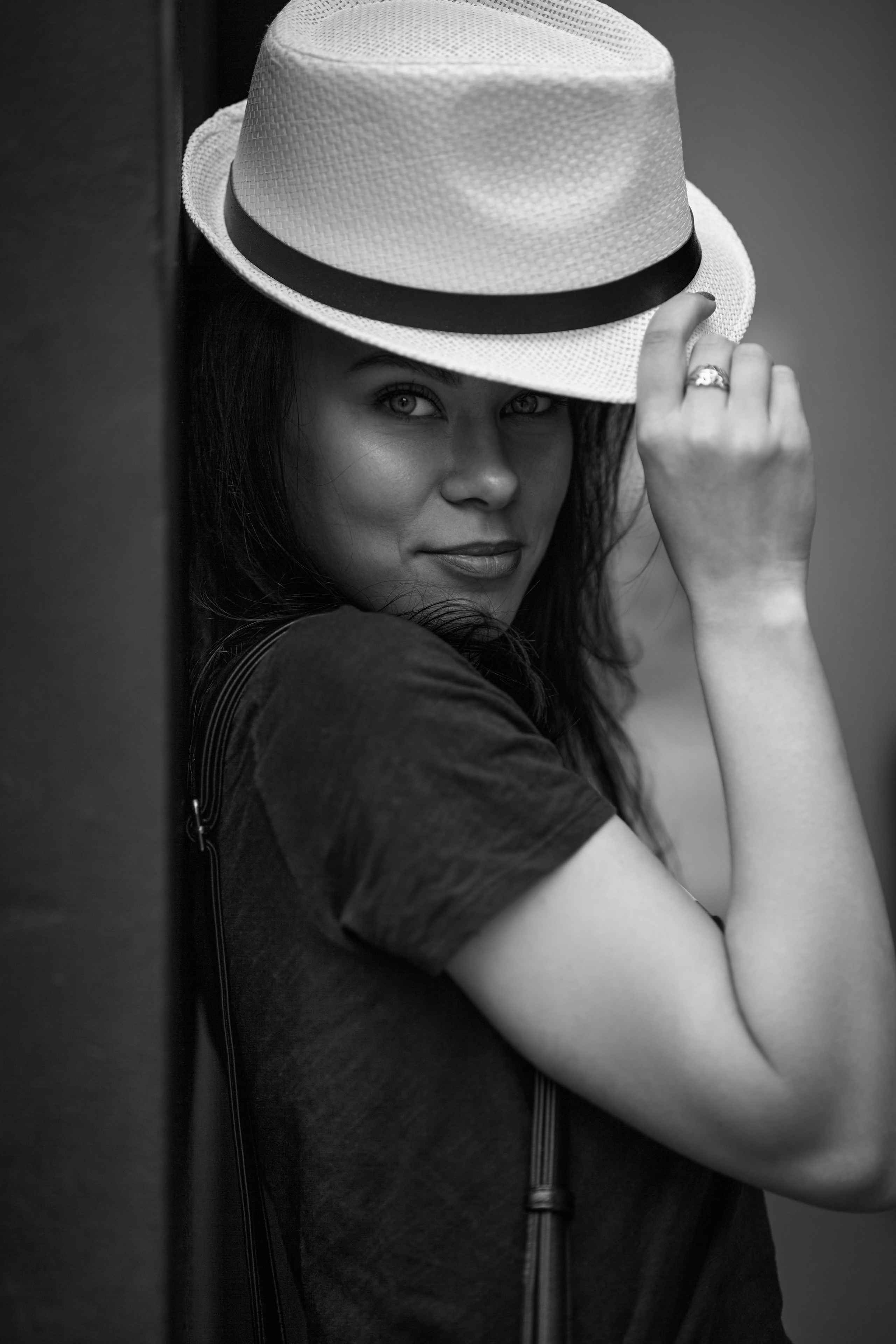 Поиск фотографа в Москве на уличную фотосессию.