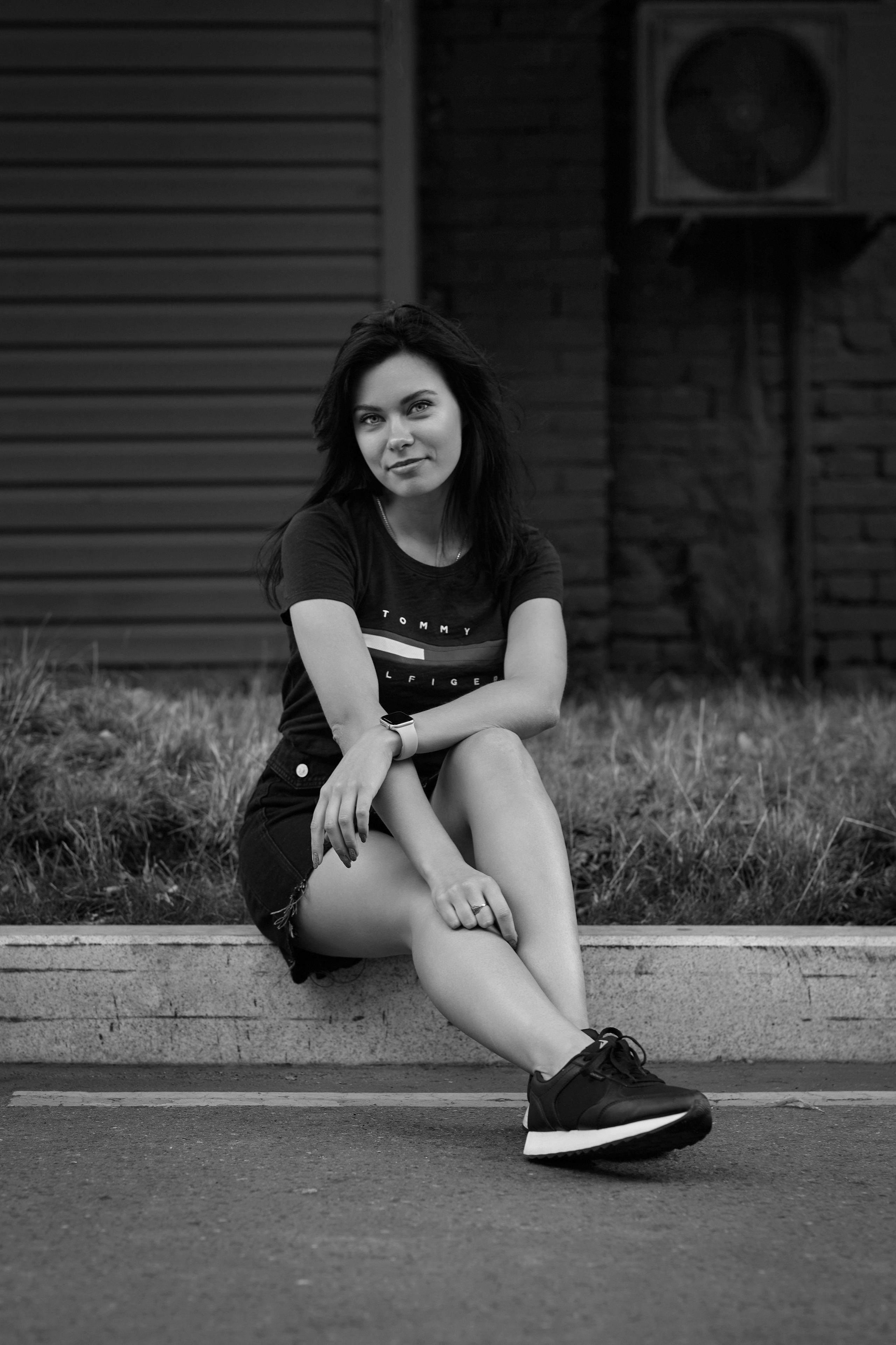 Съемка на улице - отличный выбор для тех, кто хочет получить необычные и эмоциональные фото.