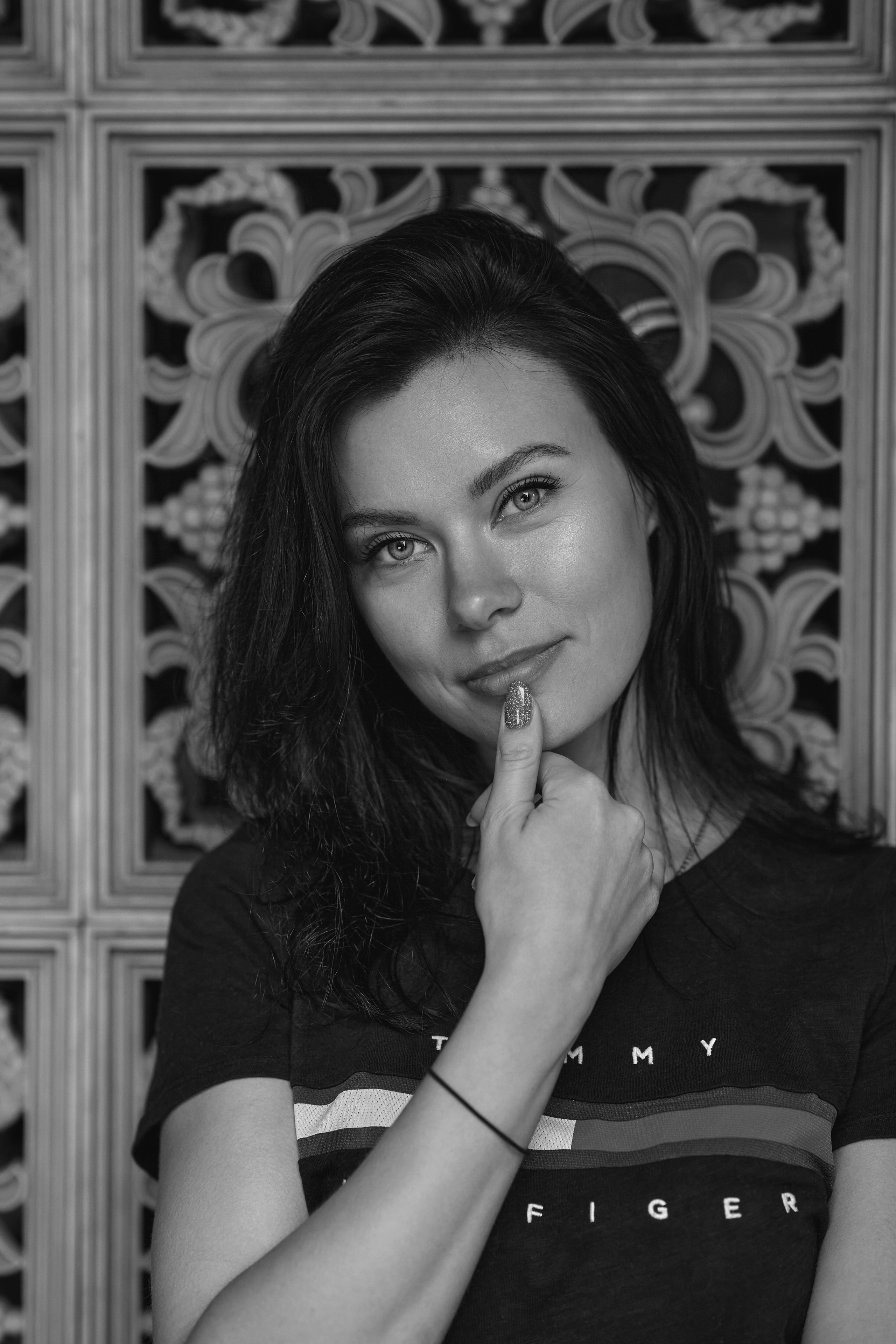 Фотосессия на улицах Москвы - это интересно и необычно! Обращайтесь к нам за профессиональной портретной съемкой в стиле стрит фотографии.