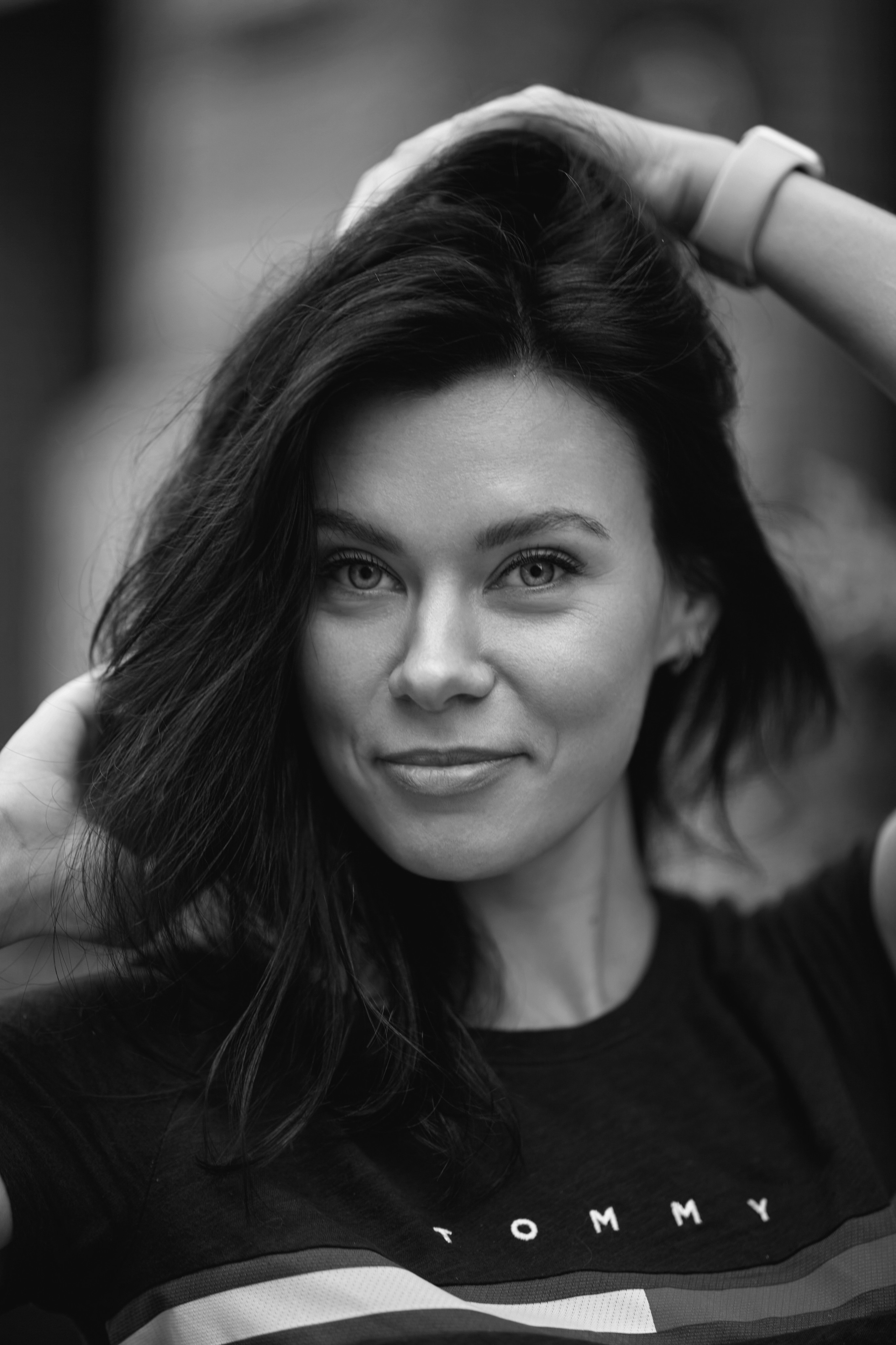 Уличная фотосессия в Москве с профессиональным фотографом в портретном стиле.