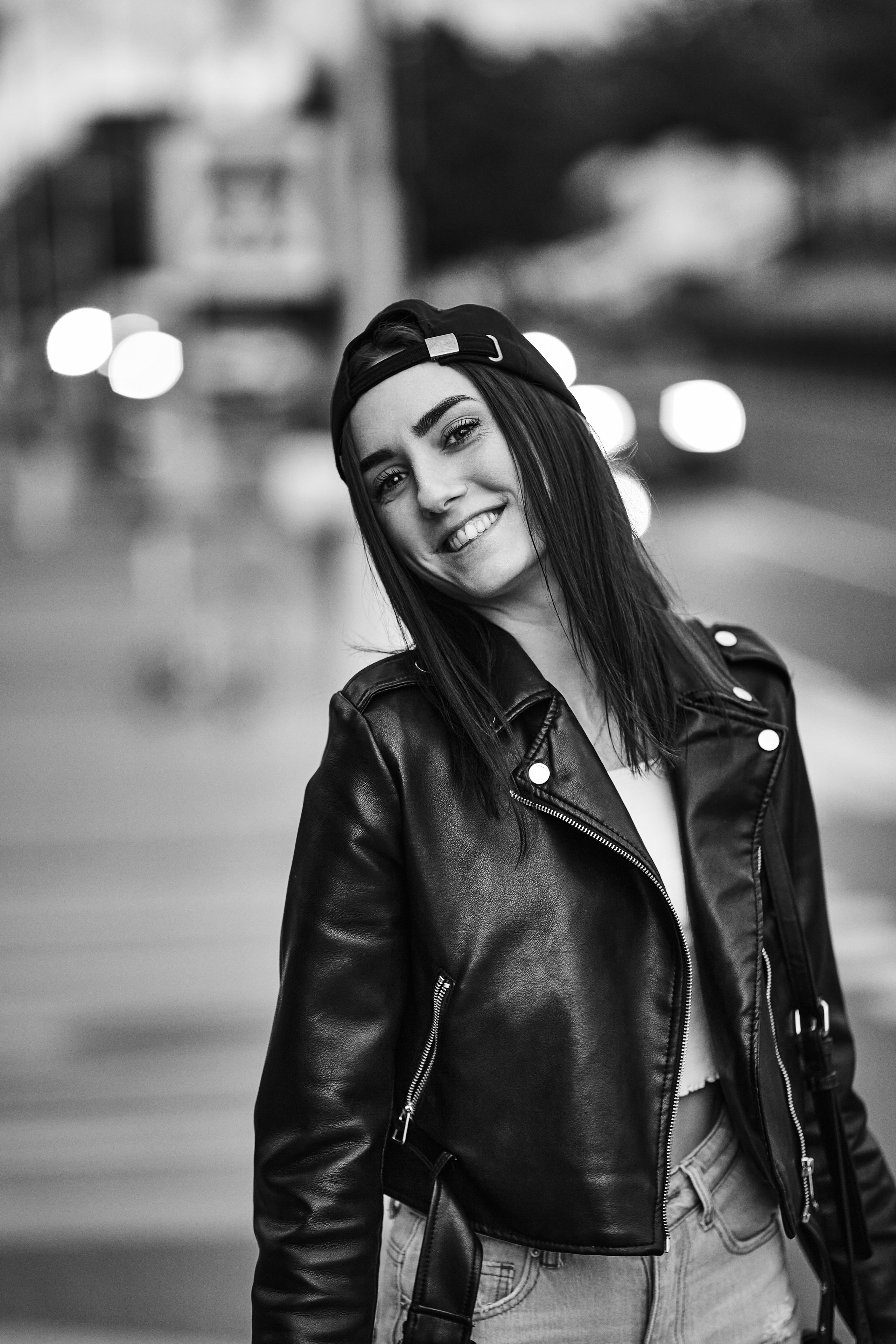 "Уникальная уличная портретная фотосессия Людмилы. Портретный фотограф в Москве Виталий Пересветов