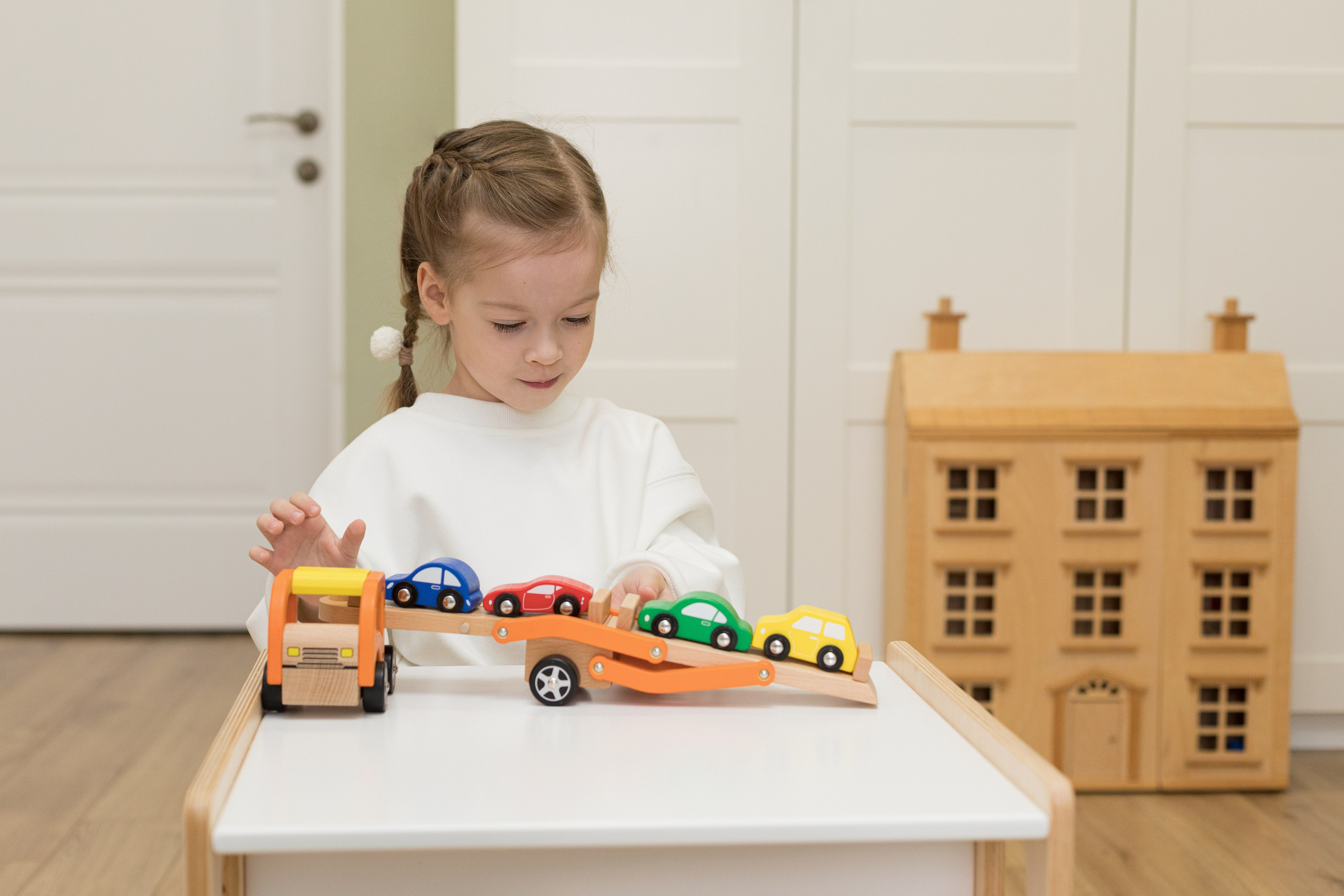 Фотосессия деревянных игрушек. Детский и контент фотограф Надя Волкова Санкт-Петербург