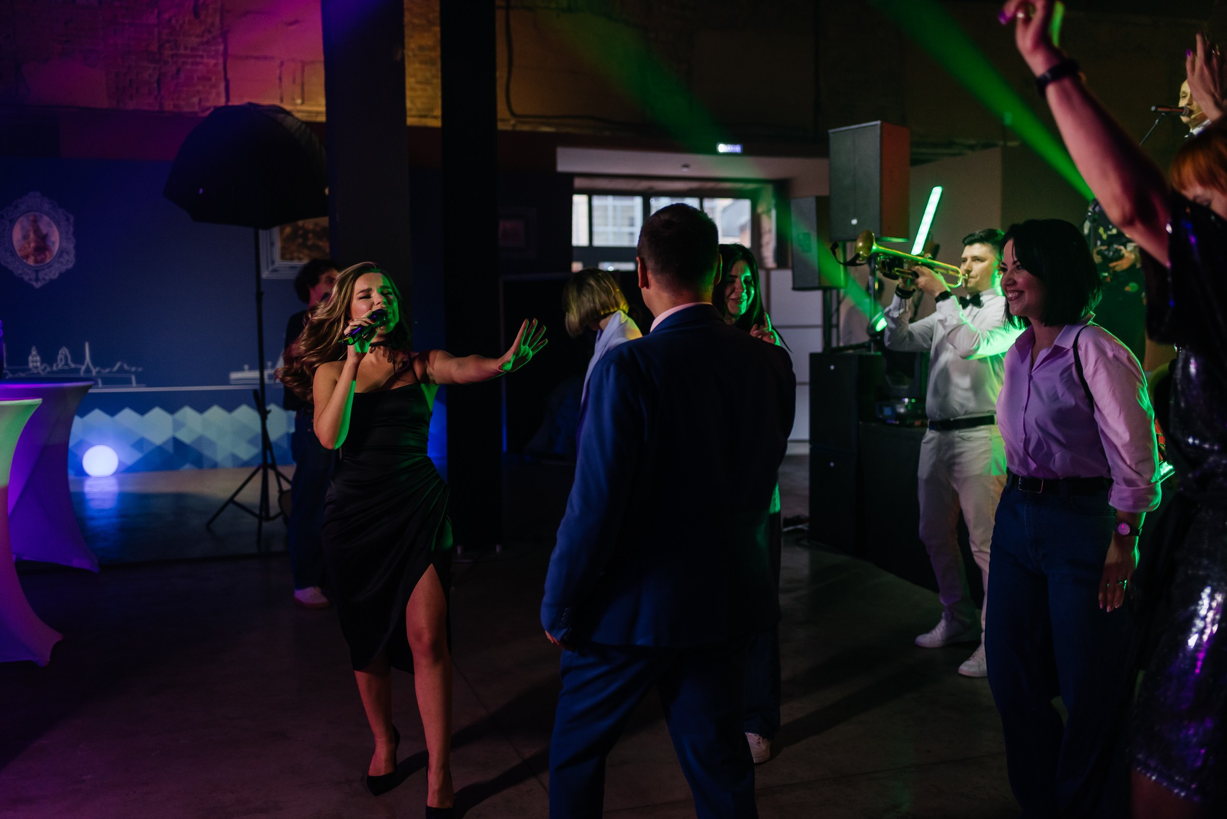 Репортажная фотосъёмка в Брусницын Холле. Свадебный фотограф в Санкт-Петербурге Венера Ахметова