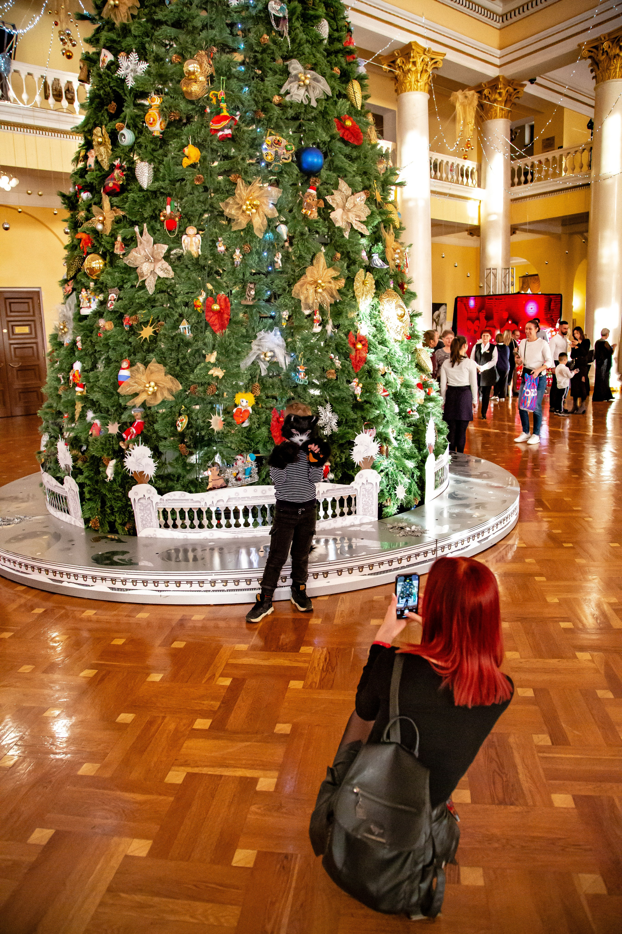 Закрытие года семьи в Сочи Зимний театр. Фотограф в Сочи Юрий Шептаев
