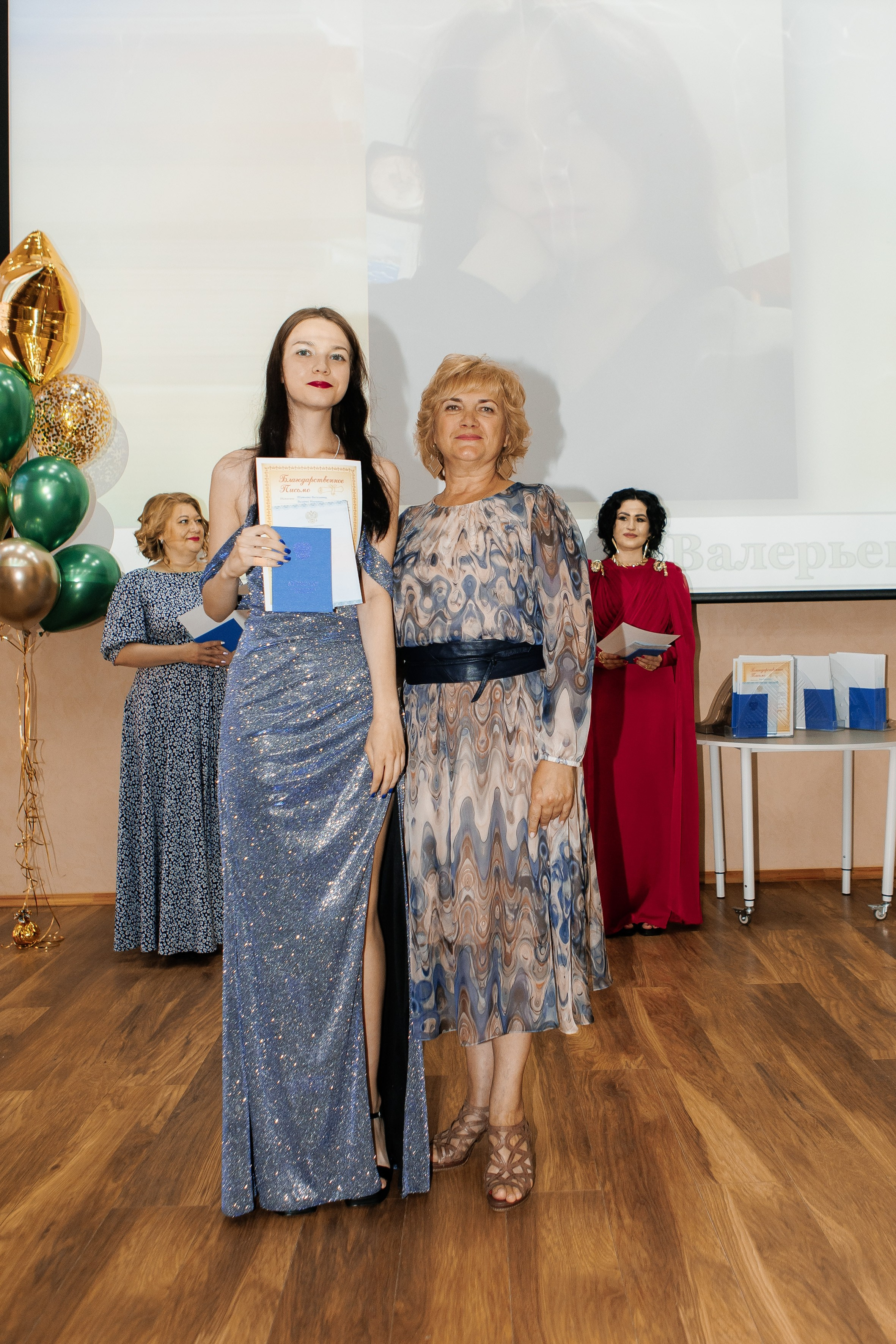 Выпускной Гимназия 12 2024 г. Свадебный и портретный Фотограф в Липецке Дмитрий Котюков